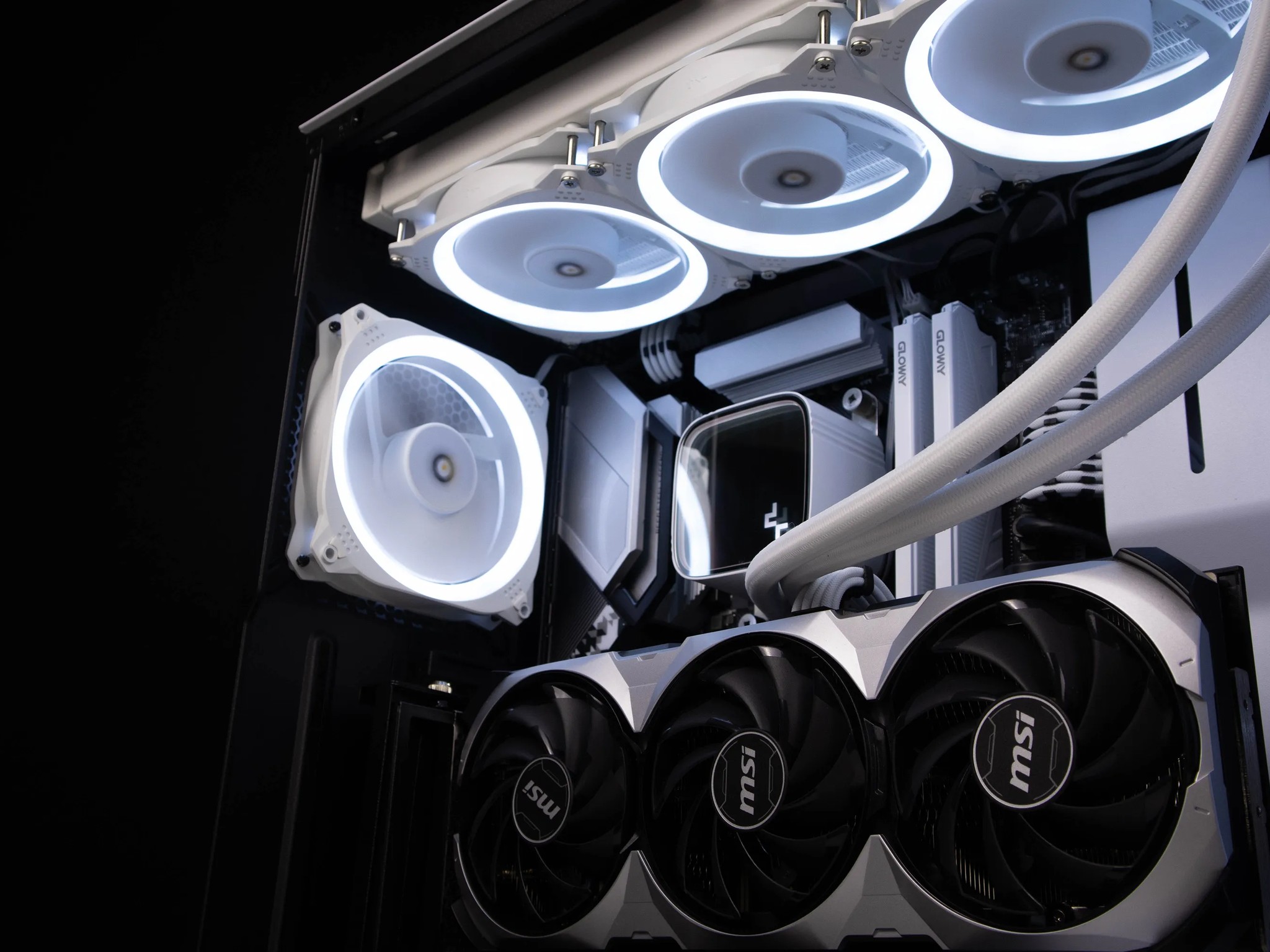 ~Smokey~ (RTX 4070 | Ryzen 7 5800X | 32gb RAM)