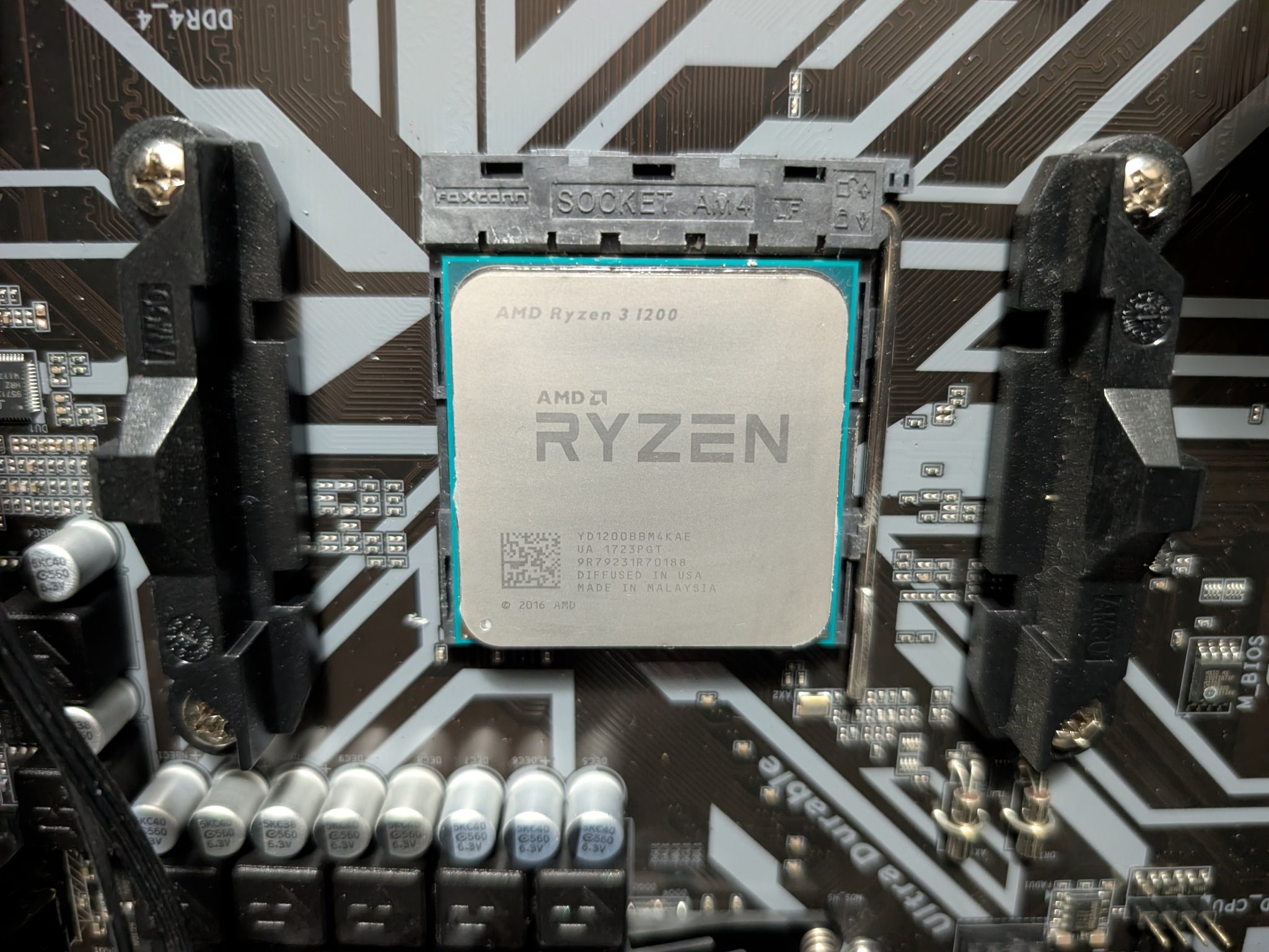 AMD Ryzen 3 1200