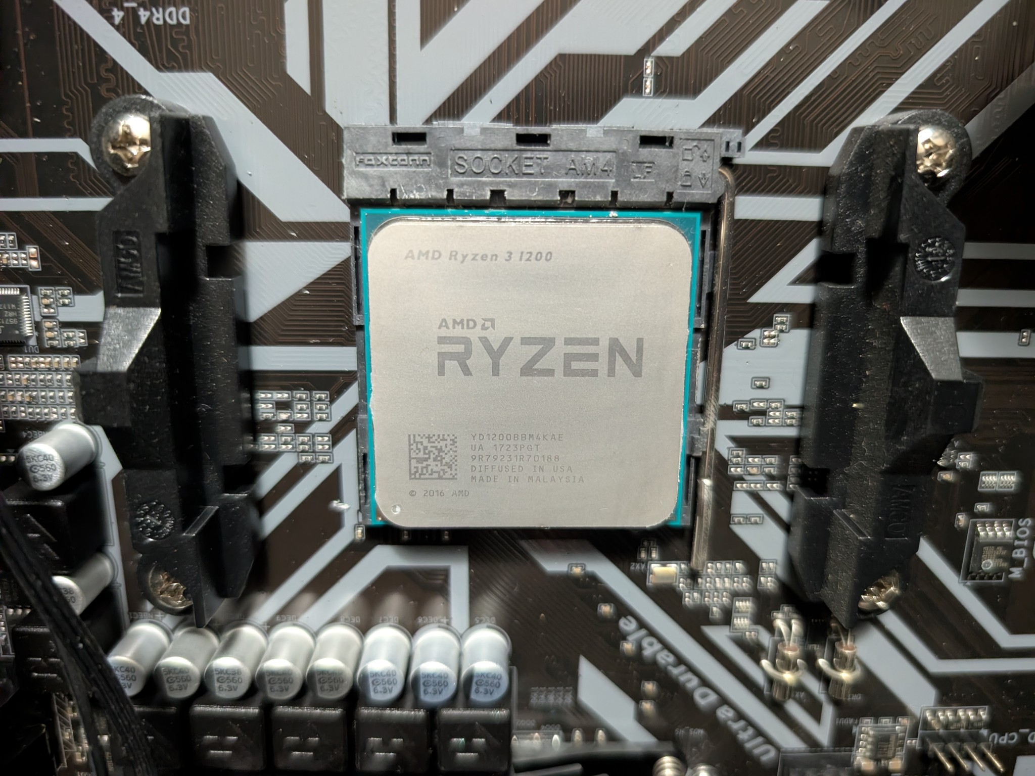 AMD Ryzen 3 1200