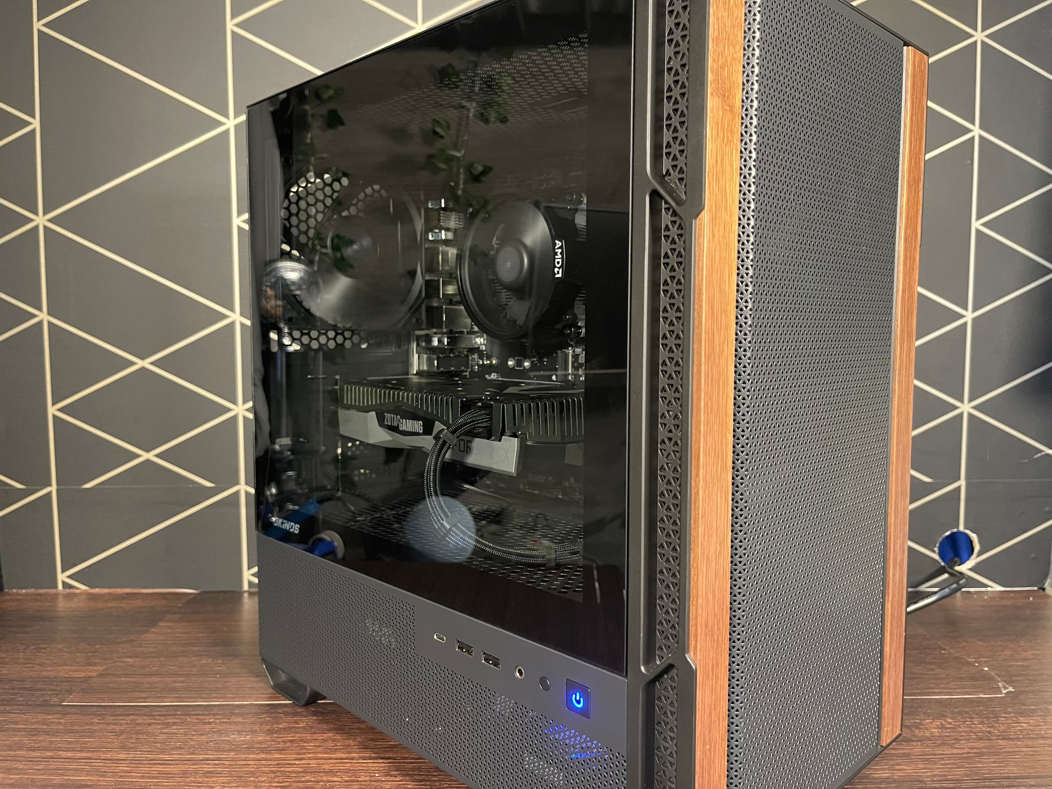 Budget PC/ RTX 2060/ Ryzen 7 1700X/ 16gb/ 1128Gb Storage