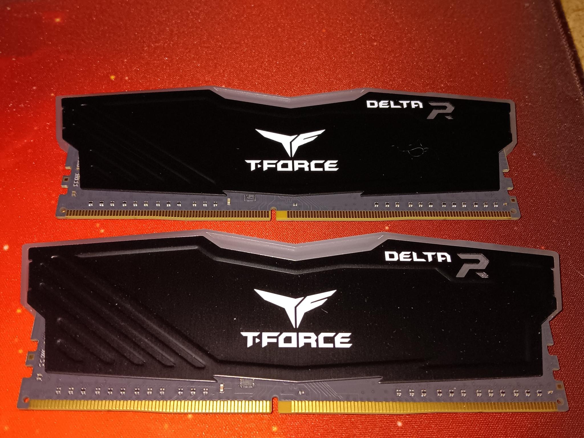 TEAMGROUP T-Force Delta RGB DDR4 32GB (2X16Gb) 3600Mhz  (PC4-28800) CL18