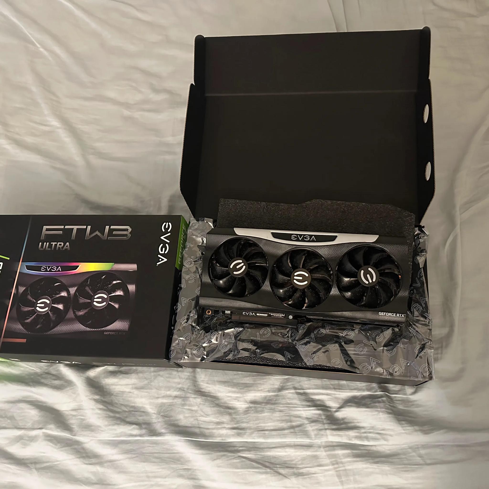 EVGA GeForce RTX 3070 FTW3 ULTRA GAMING 8GB GDDR6 Graphics Card (08G-P5-3767-KL)