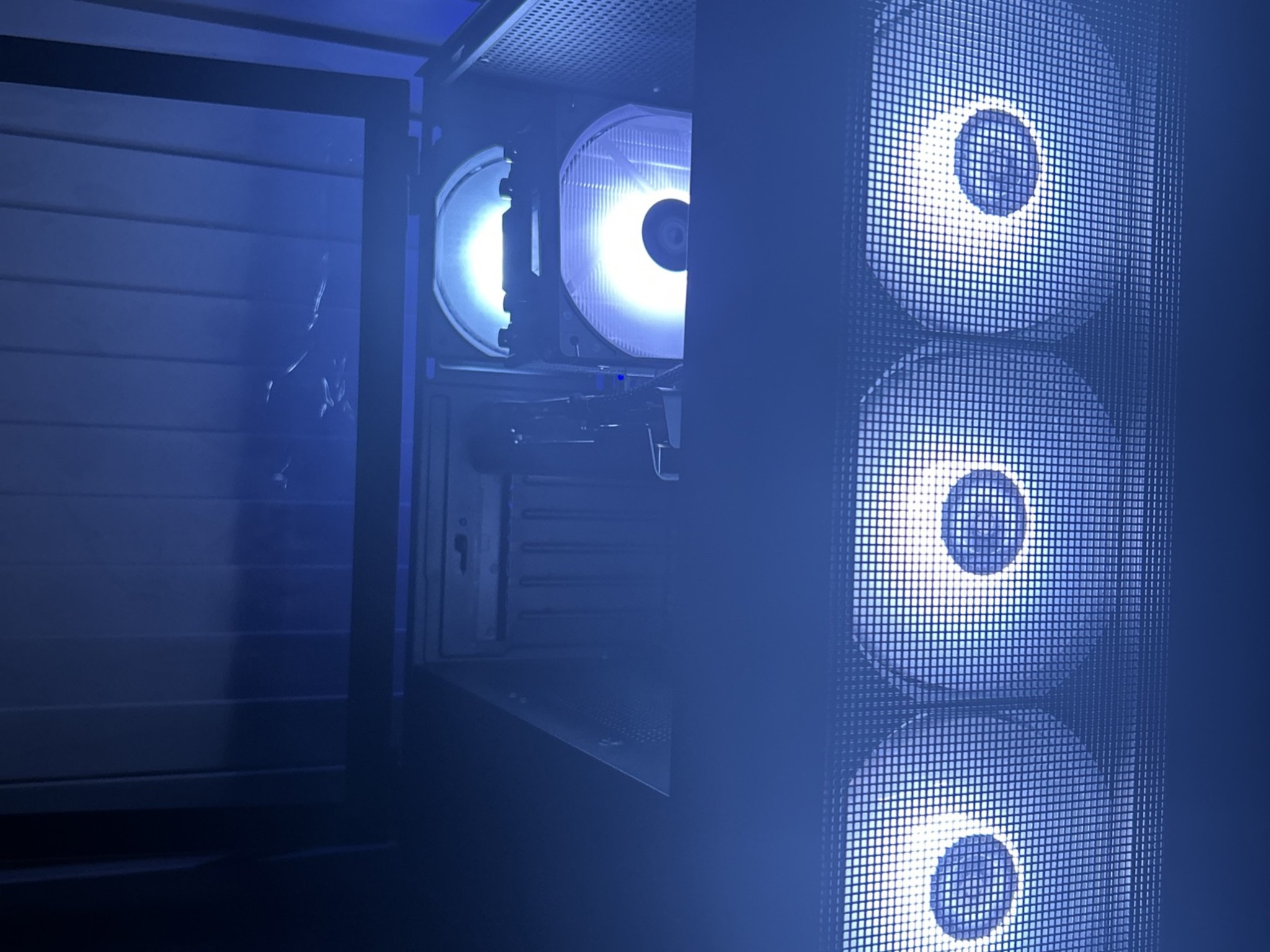 The "Console Killer V1" RX 6600 (3060 equivalent),24gb ddr4 Ram, i7 5930k,1tb SSD 1.5TBHD, WIFI, W11