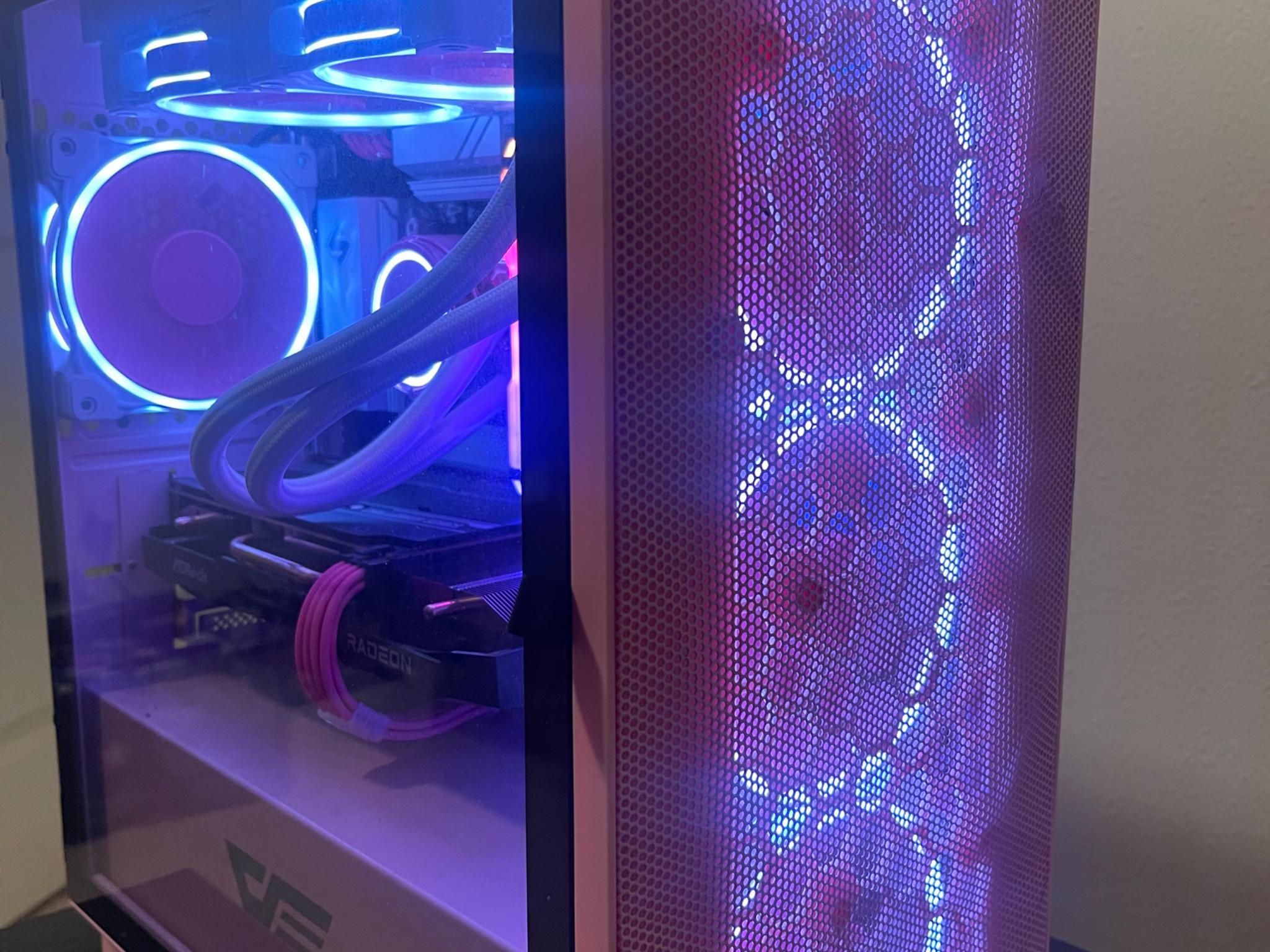Woah! A Pink Gaming PC