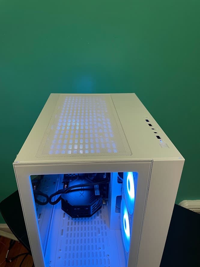 CLEAN White Gaming PC| Intel i5 / Amd RX580 / 8GB / 500GB SSD Win 10 Pro WiFi