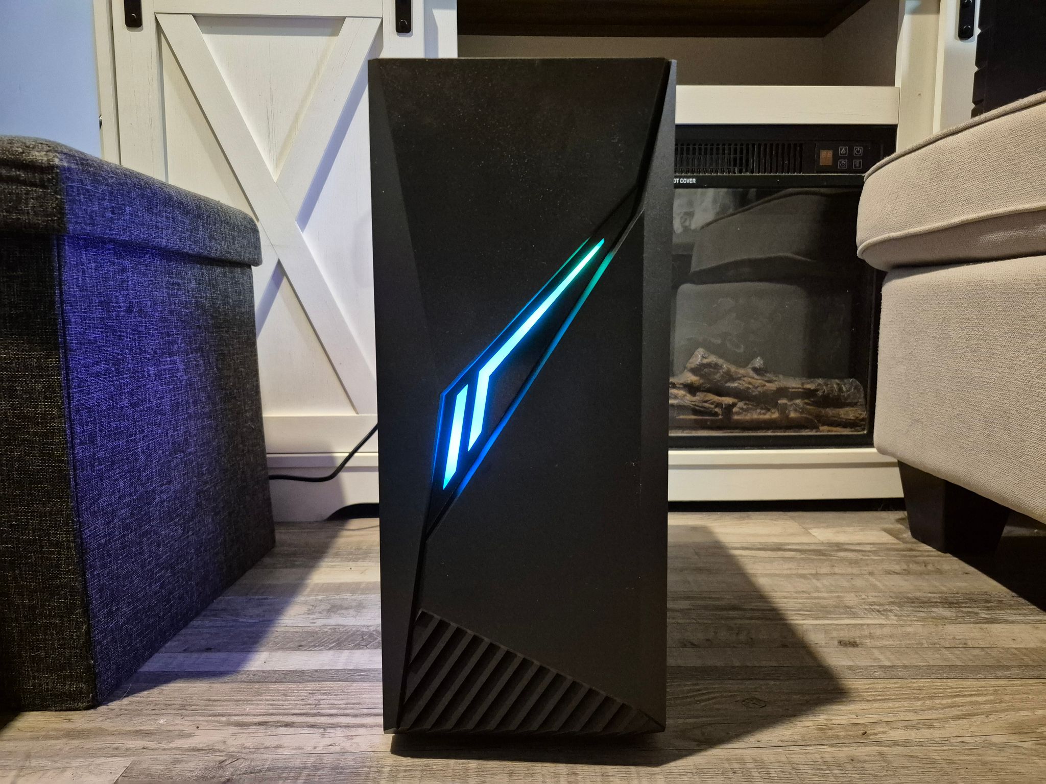 100 FPS Fortnite | i5-4570, 16GB RAM, 500GB SSD, RX 580 8GB, RGB, Wifi
