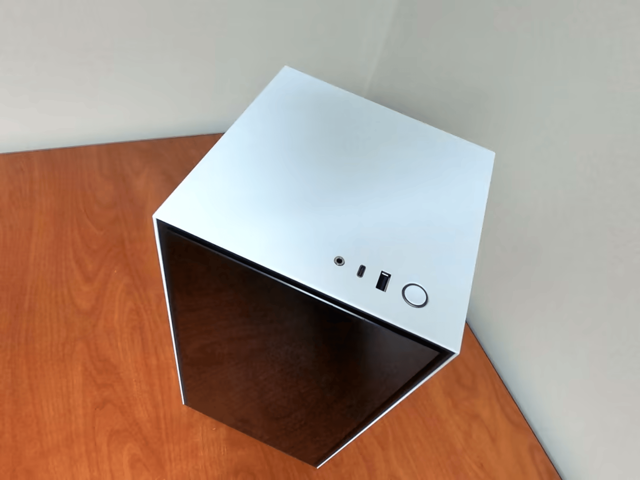 ITX 5600x + 6600XT Build!!