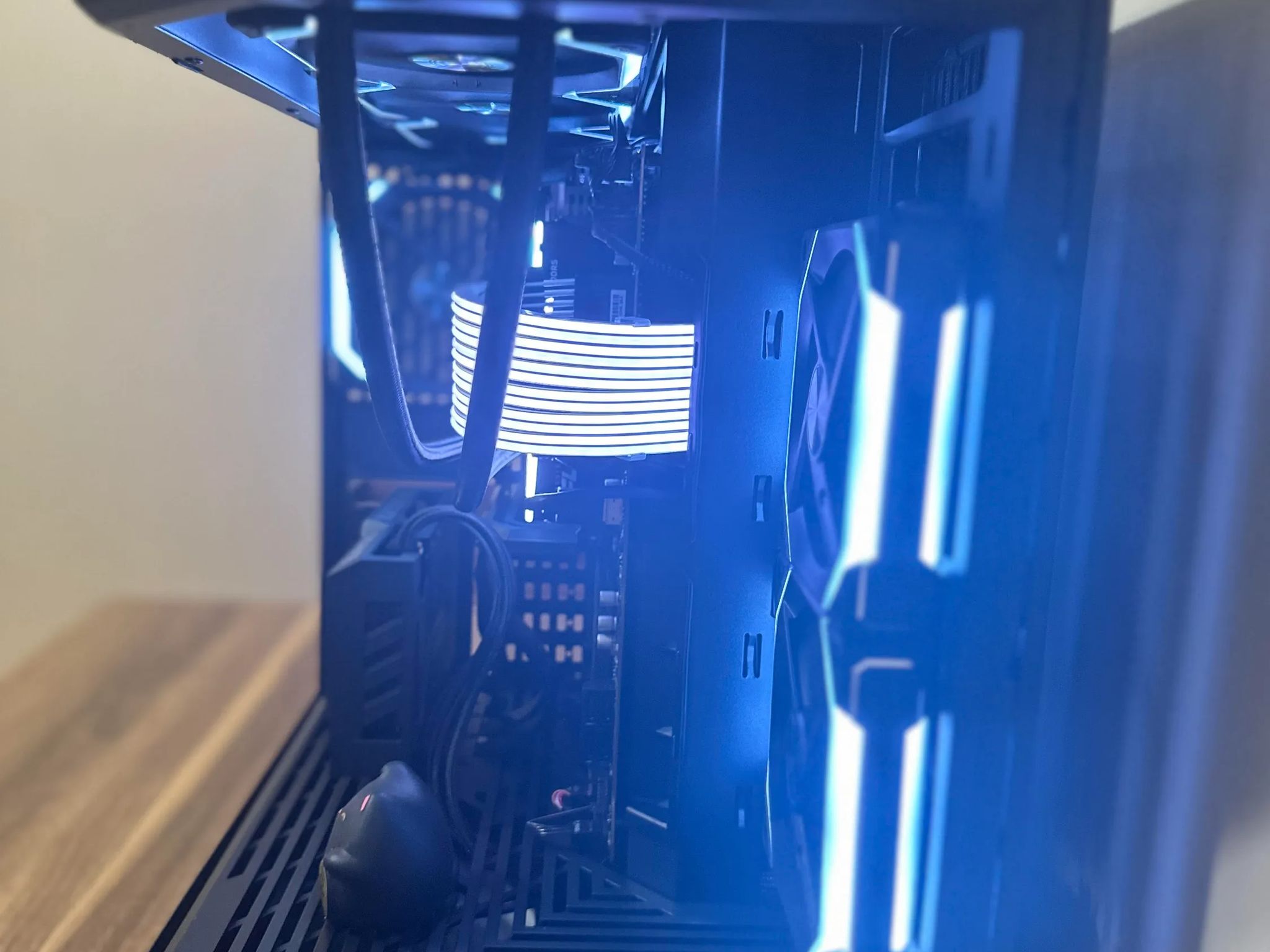 ❄️HOLIDAY SALE❄️ Gaming PC - "Waddle Warrior" || RTX 4060 || Intel 12500 || RGB