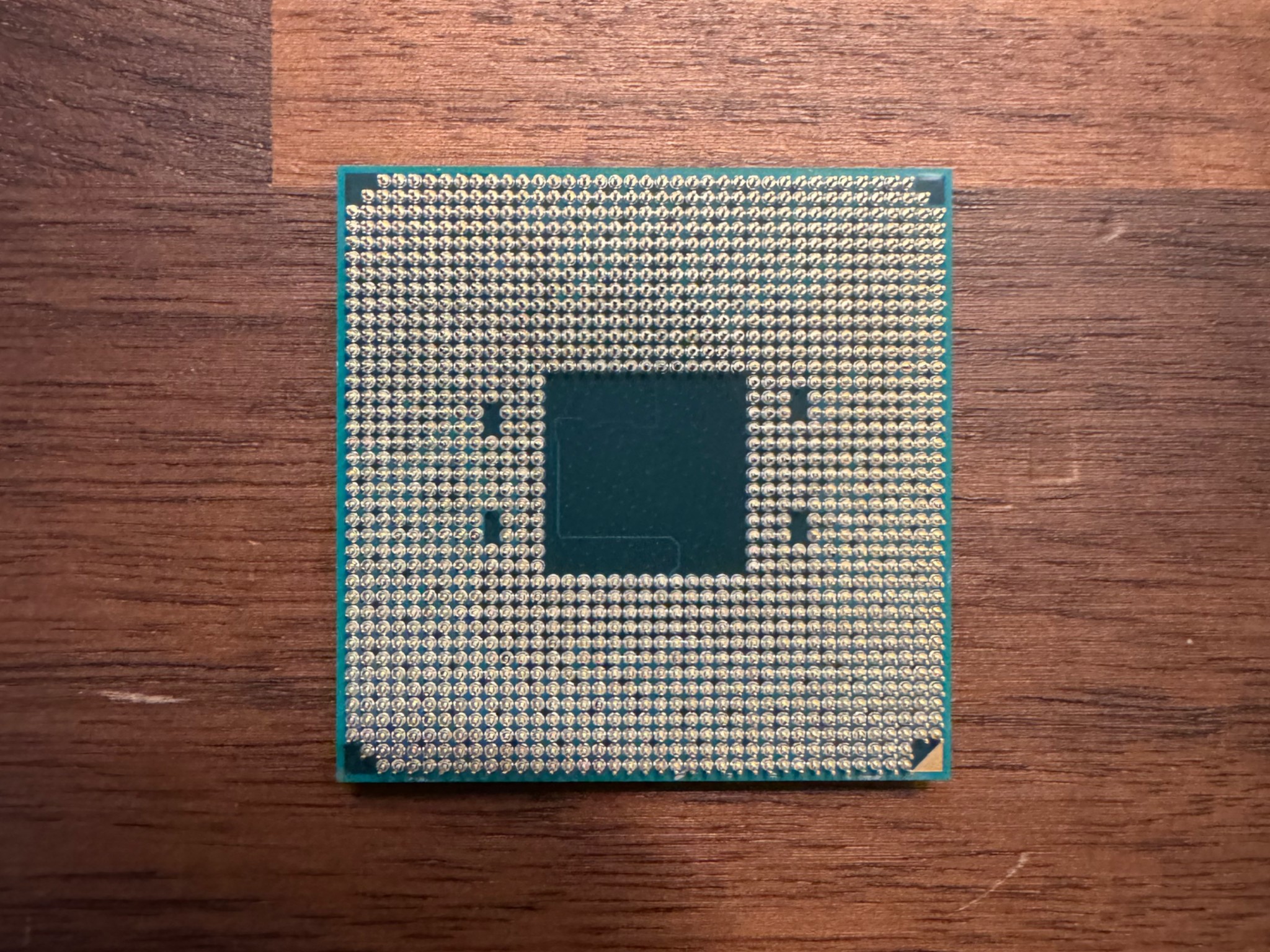 AMD Athlon 3000G (2 Cores, 4 Threads, AM4)