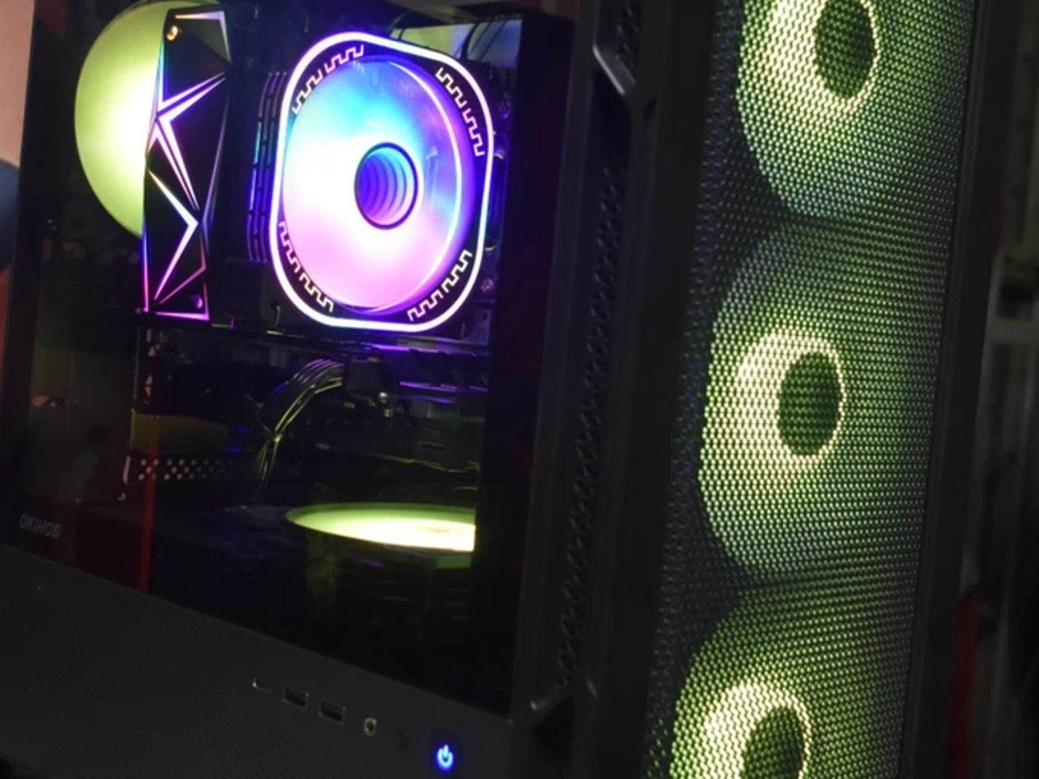 Gaming PC Intel XEON 1650 6 CORES ram 16GB GPU RX5500XT 8GB 512 GB NVME+ 500 GB HHD+ Extras