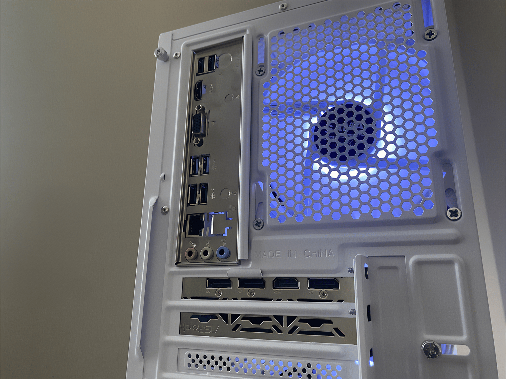 ❄️💵 SALE | RX 6600XT 8GB | RYZEN 5 5500 | 1TB SSD | 16GB RAM | WINDOWS 11 | WHITE RGB 💵 ❄️