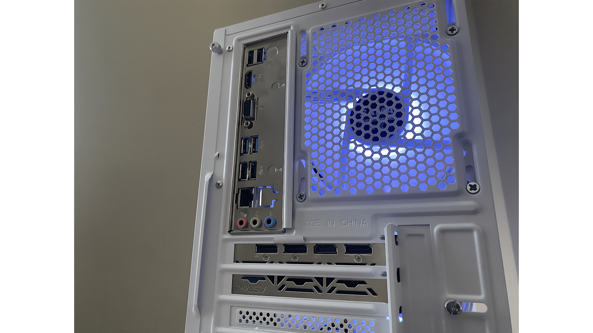 ❄️💵 SALE | RX 6600XT 8GB | RYZEN 5 5500 | 1TB SSD | 16GB RAM | WINDOWS 11 | WHITE RGB 💵 ❄️