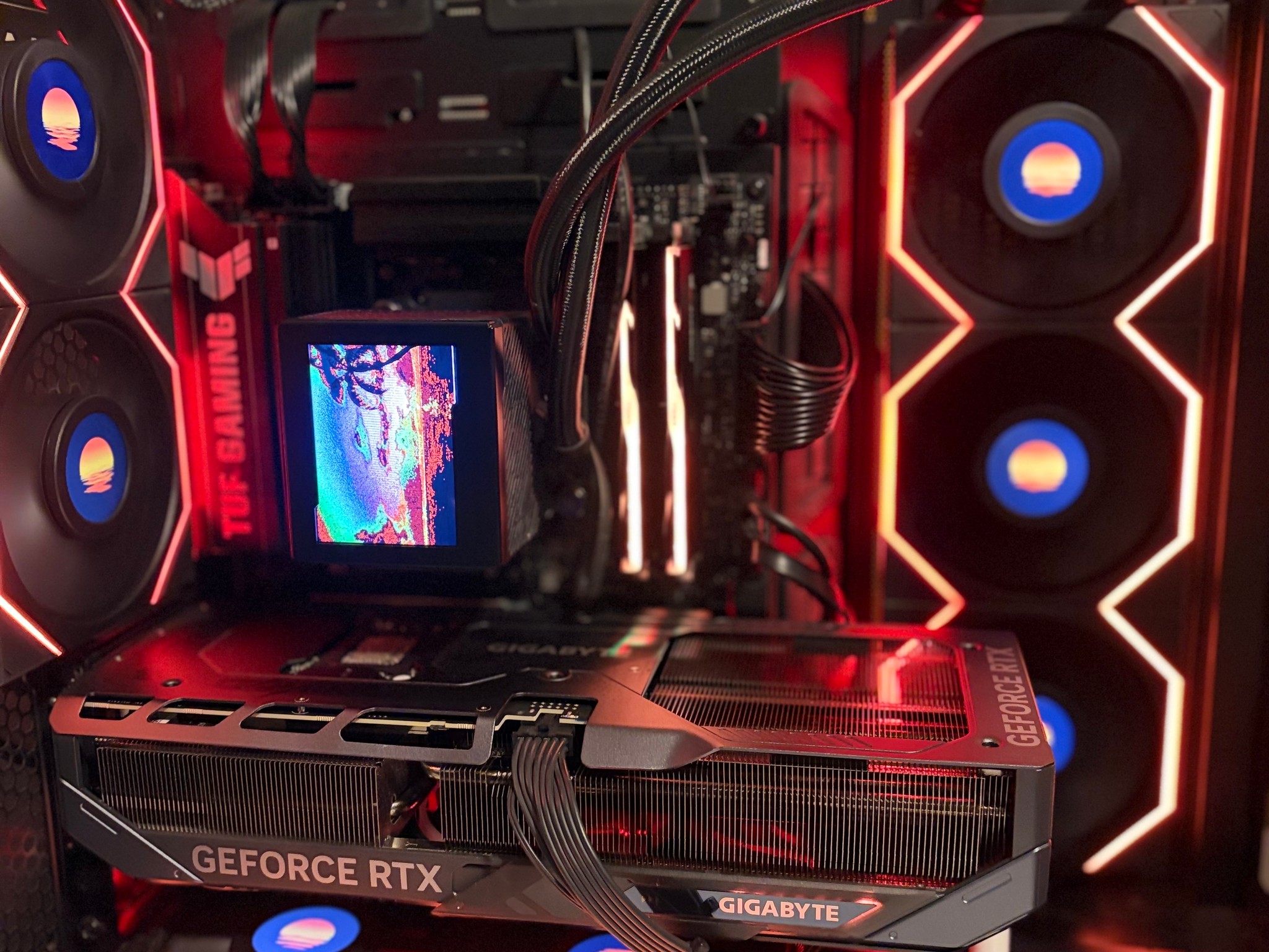 High‑End Gaming PC – RTX 5080 / 7950X / LCD Fans