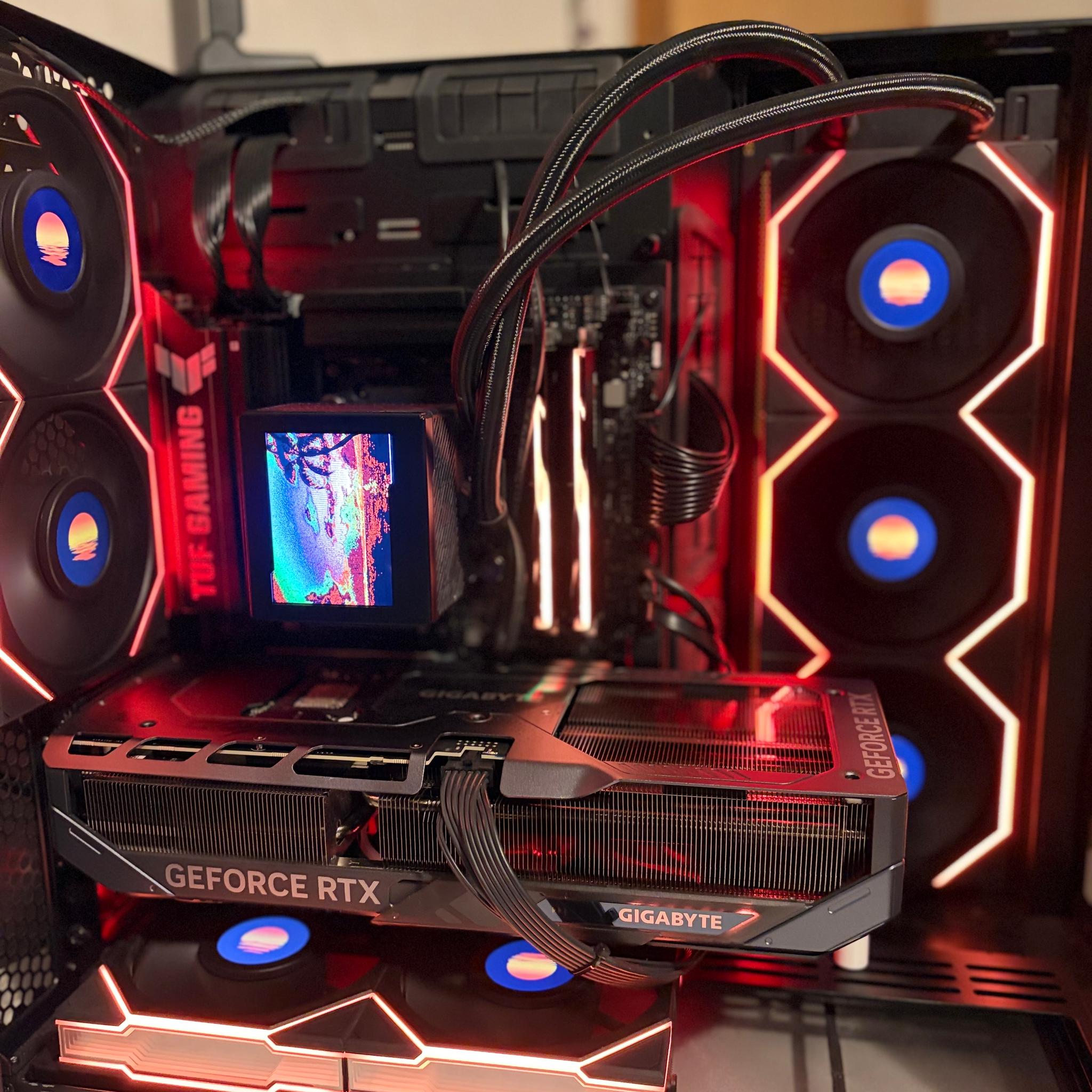 High‑End Gaming PC – RTX 5080 / 7950X / LCD Fans