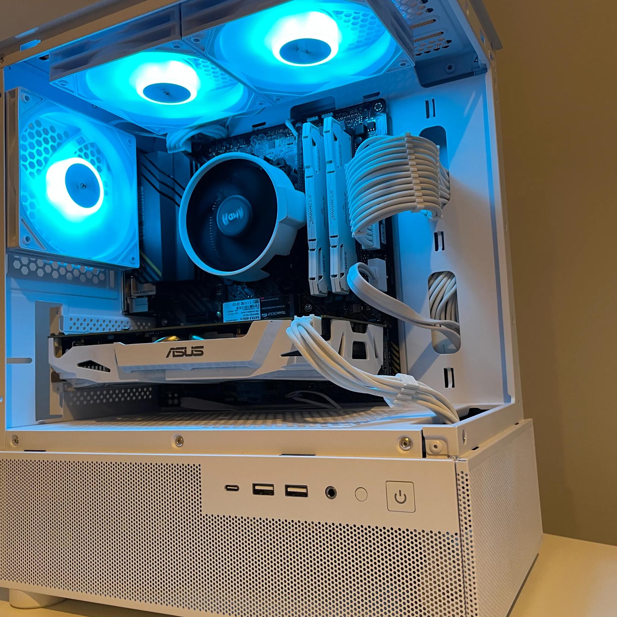 White Custom Gaming PC, Ryzen 5 5500, GTX 1060 6GB, 1TB Nvme, 16 GB RAM