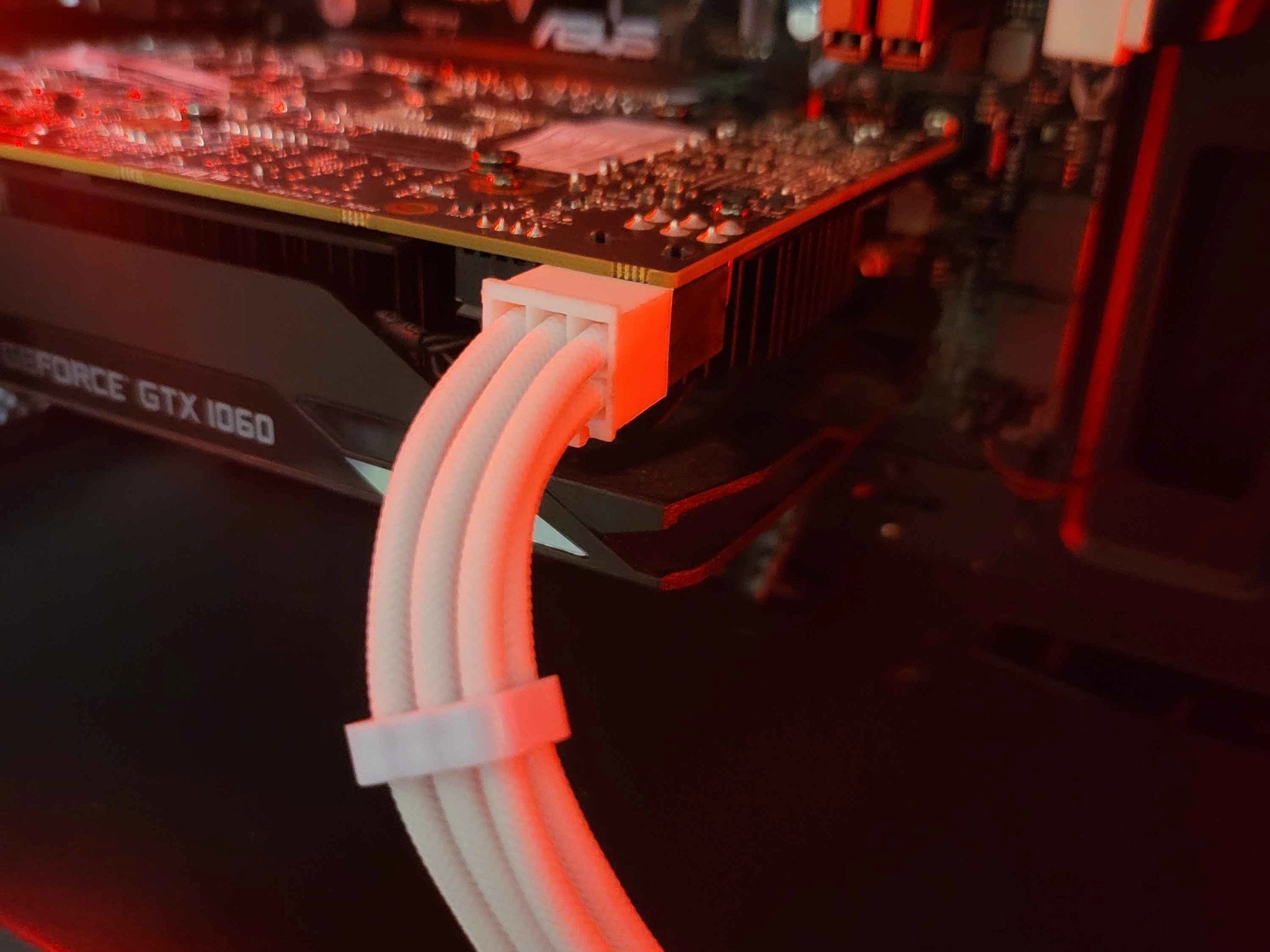 Red, White and Black E-Sports Machine! Ryzen 5*, GTX 1060 6GB, 16GB, 1TB Total Storage, Wi-Fi + BT