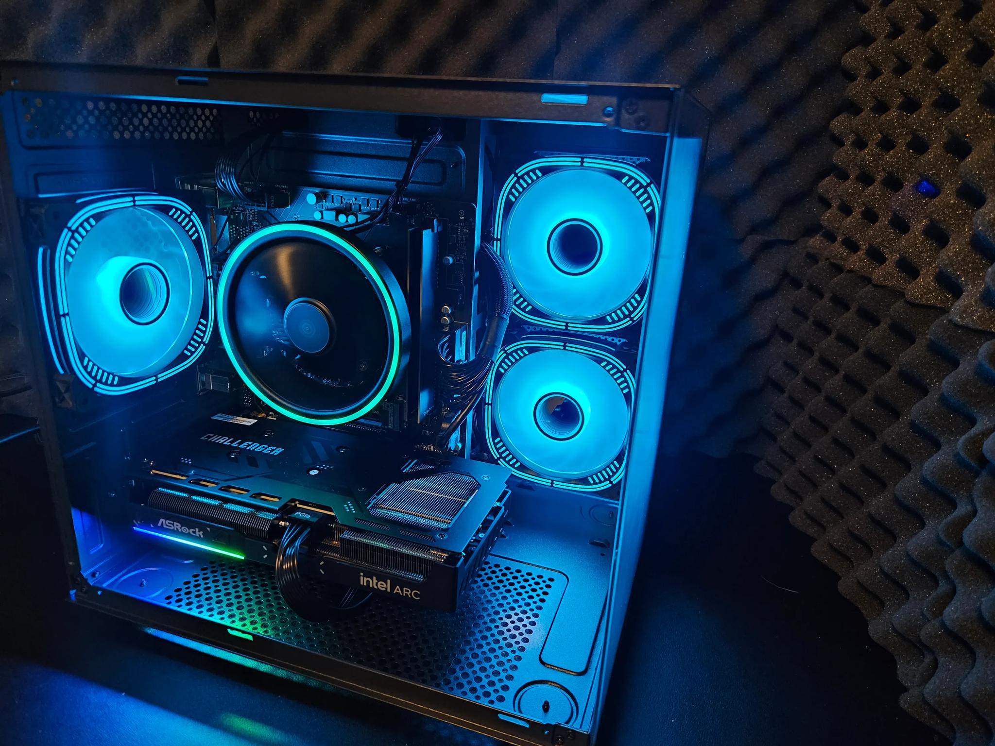 Dark side gaming rig Ryzen 5 / 32GB DDR4/ 1TB SSD / Intel Arc B570