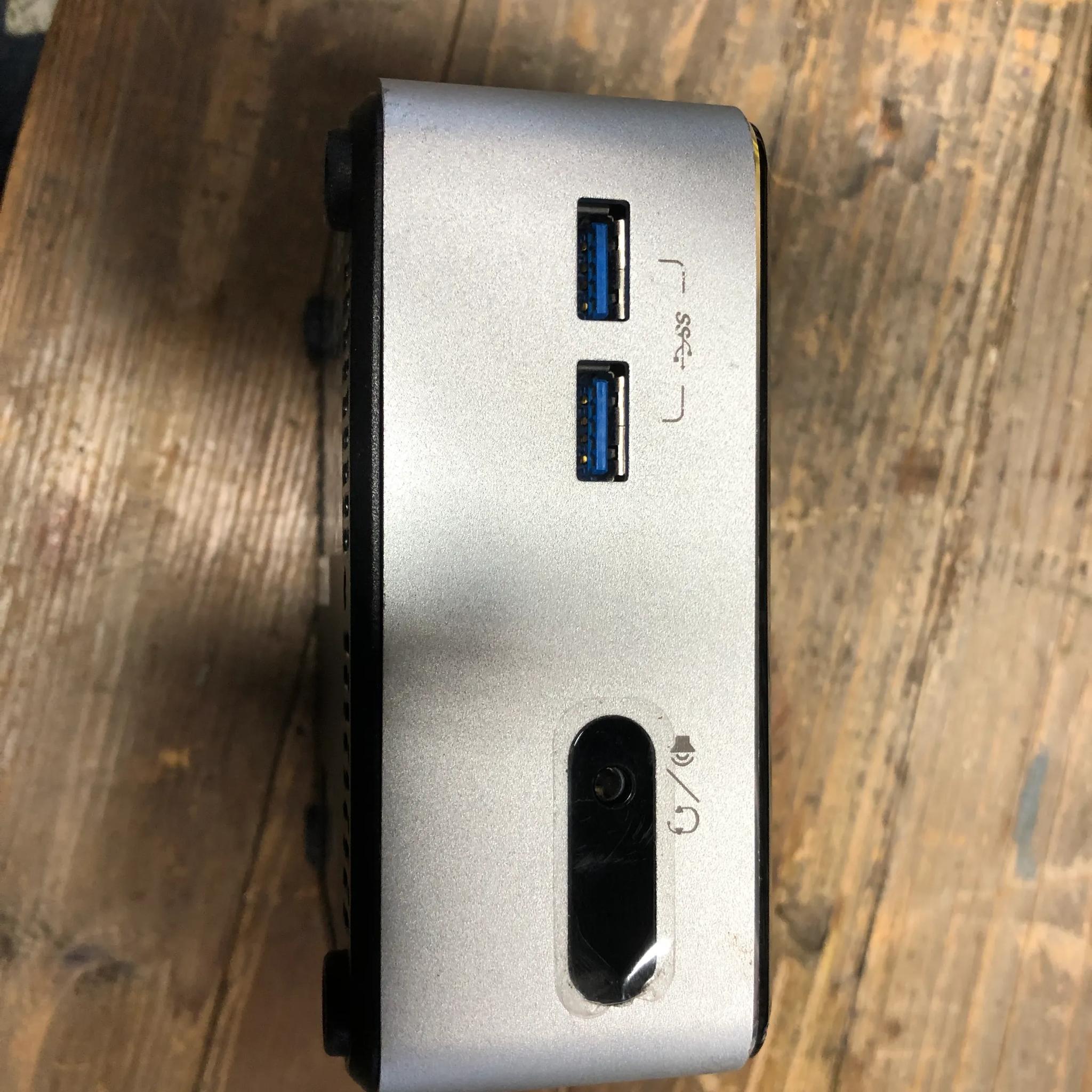 intel NUC d54250wykh Mini pc