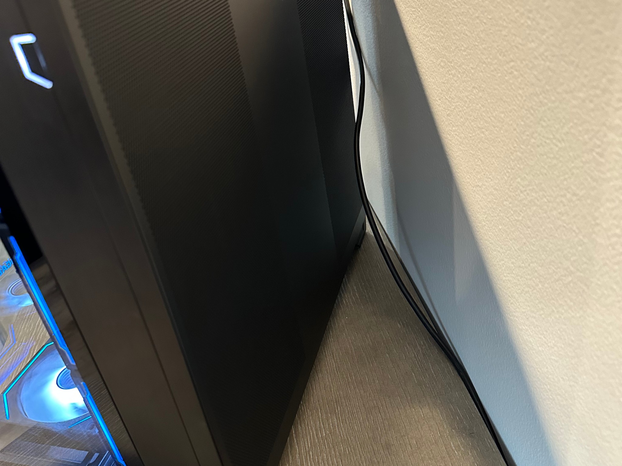 CUSTOM BUILT GAMING PC - RTX 4070 - RYZEN 7 9700X - 32GB DDR5