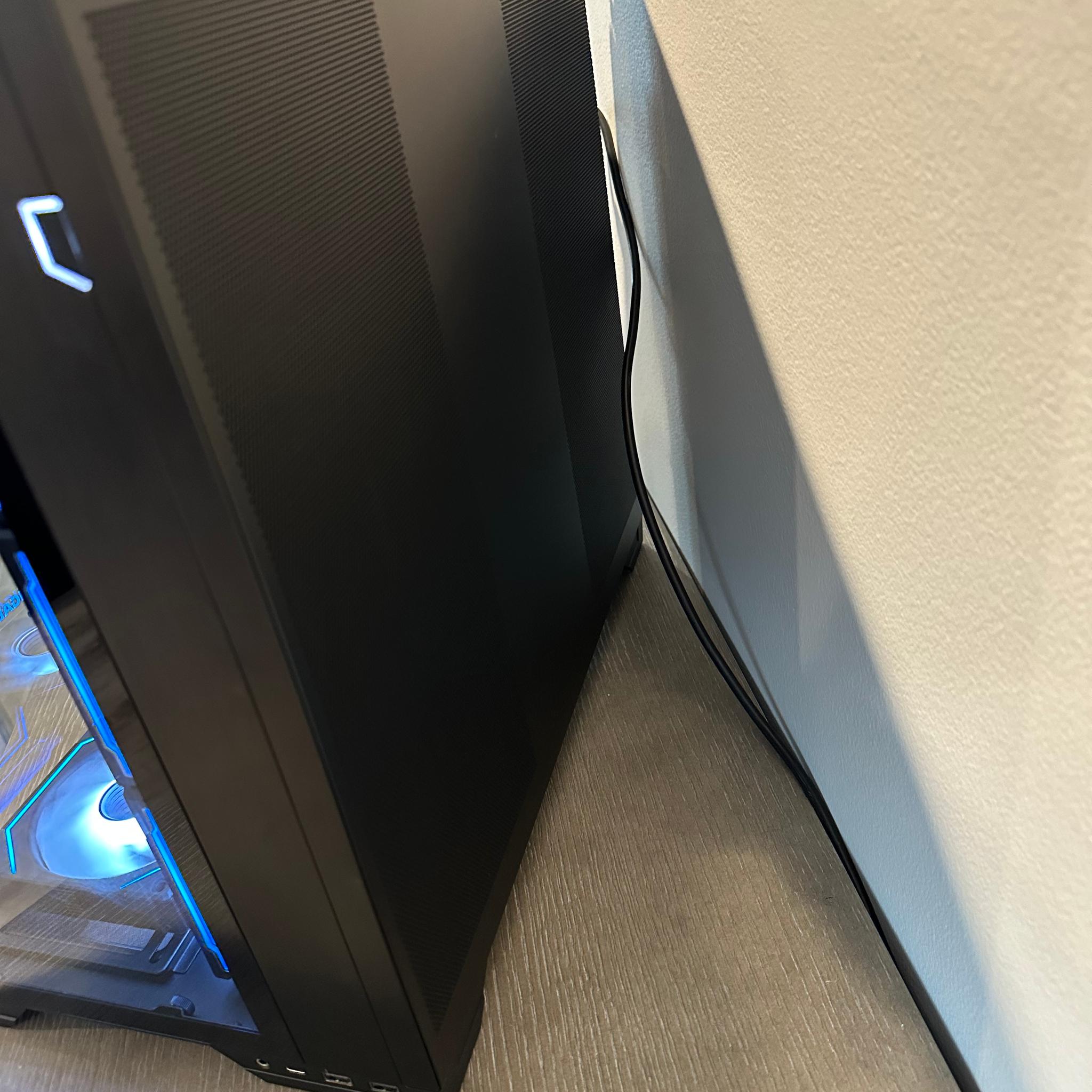 CUSTOM BUILT GAMING PC - RTX 4070 - RYZEN 7 9700X - 32GB DDR5