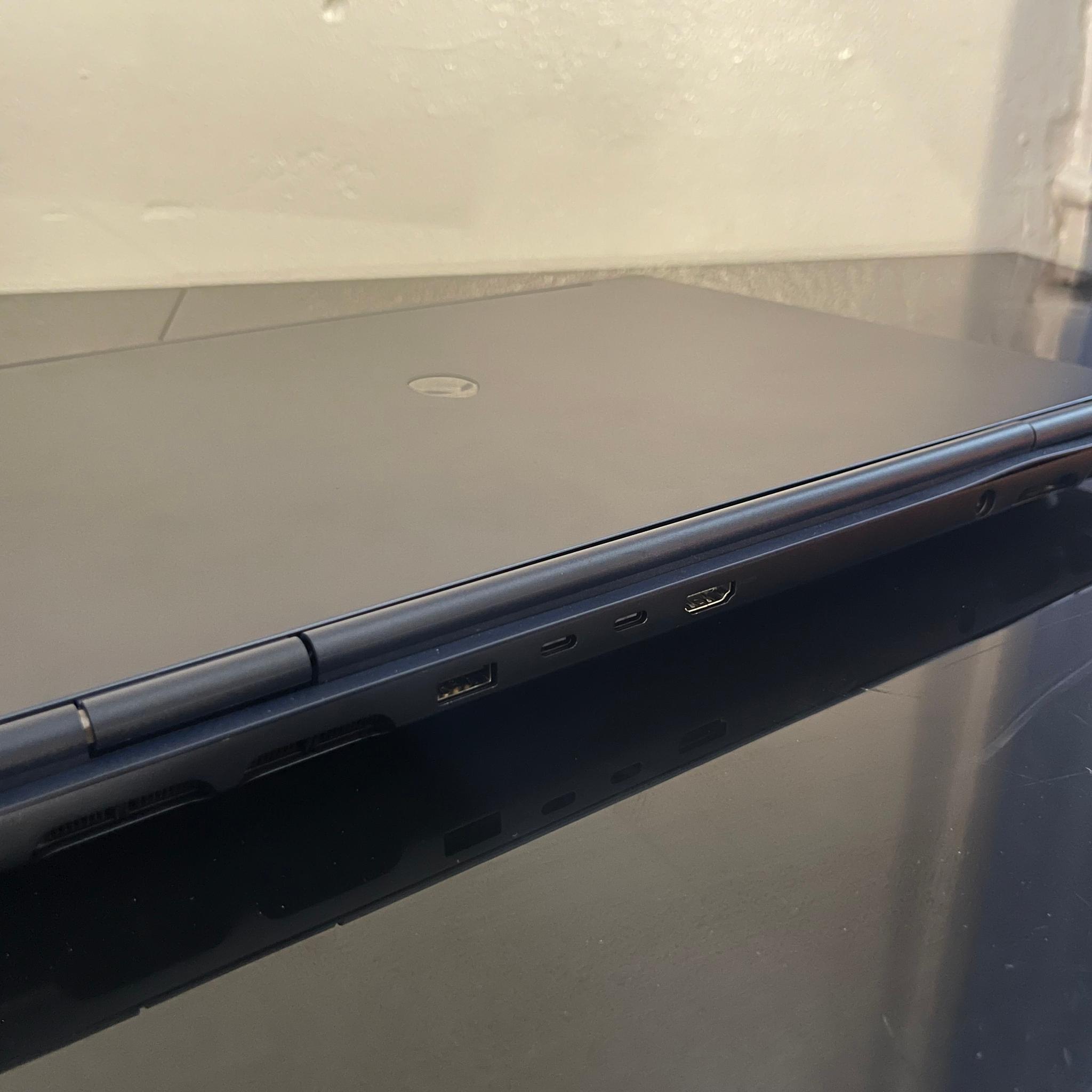 👽Alienware X16 Gaming laptop / RTX 5060 / I9 ultra 275HX 24-core/ 32gb DDR5/ 1TB NVMe🛸