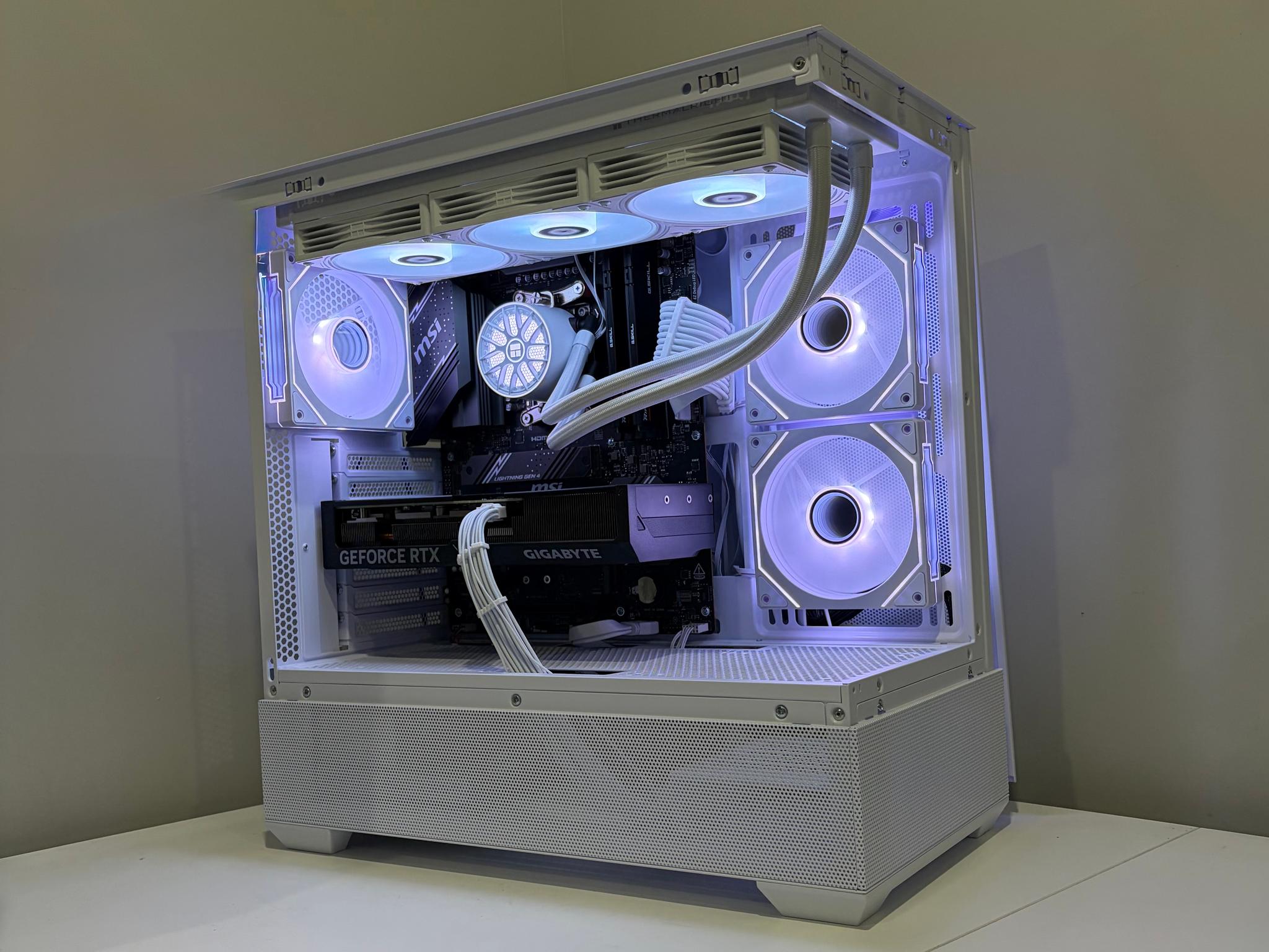 RTX 4070 Super | Ryzen 7 7700x | 32GB DDR5 RAM | 1TB SSD | Gaming PC