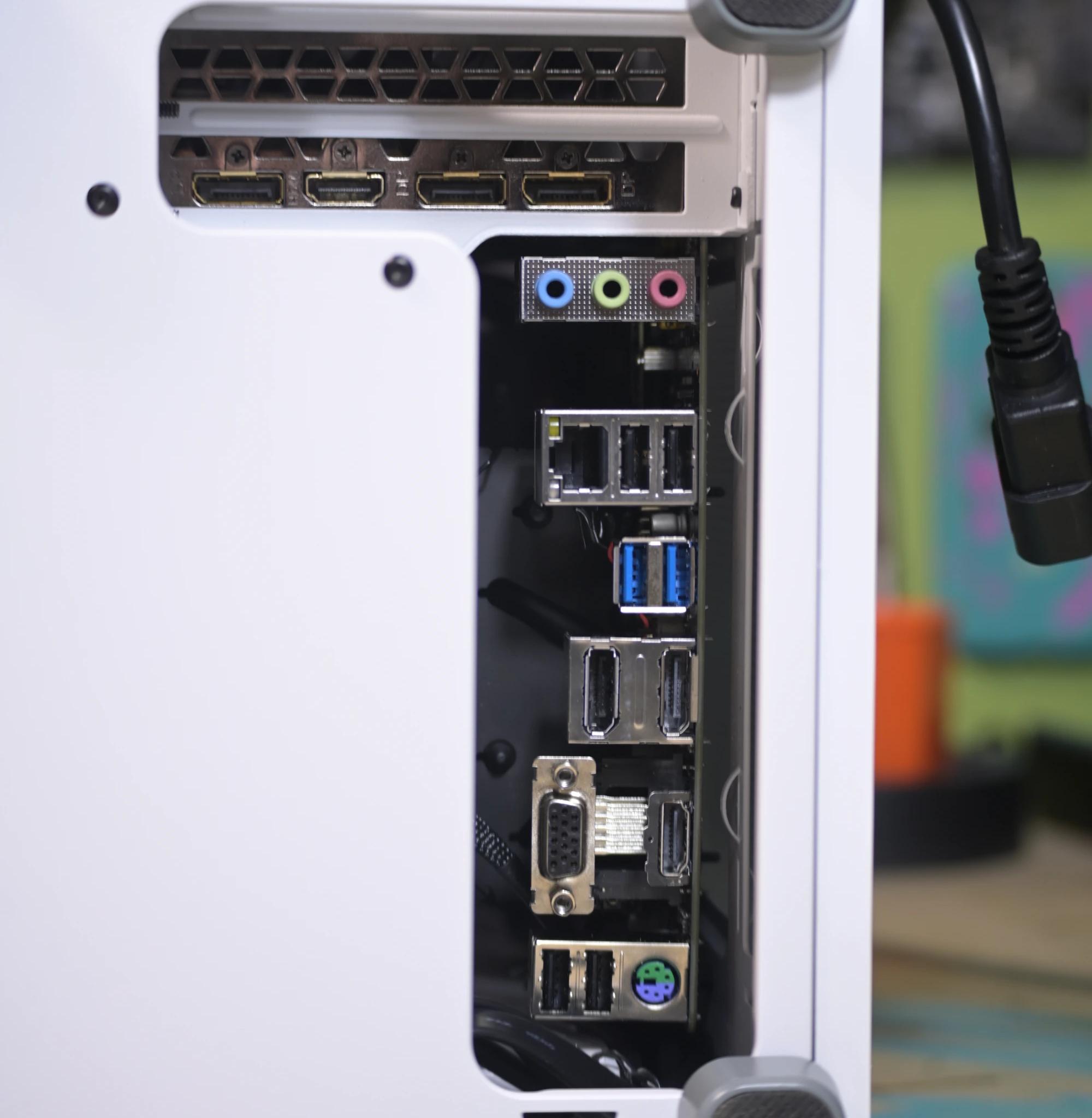 Compact White Gaming/Workstation PC (RTX 2070 Super/32GB RAM/1TB SSD+1TB HDD)