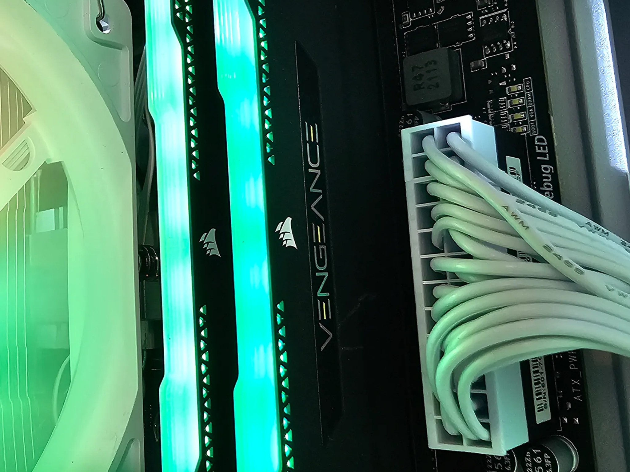 RTX 4060 8GB / Ryzen 5 5500 / 32GB DDR4 / 1TB SSD / Wi-FI & BT