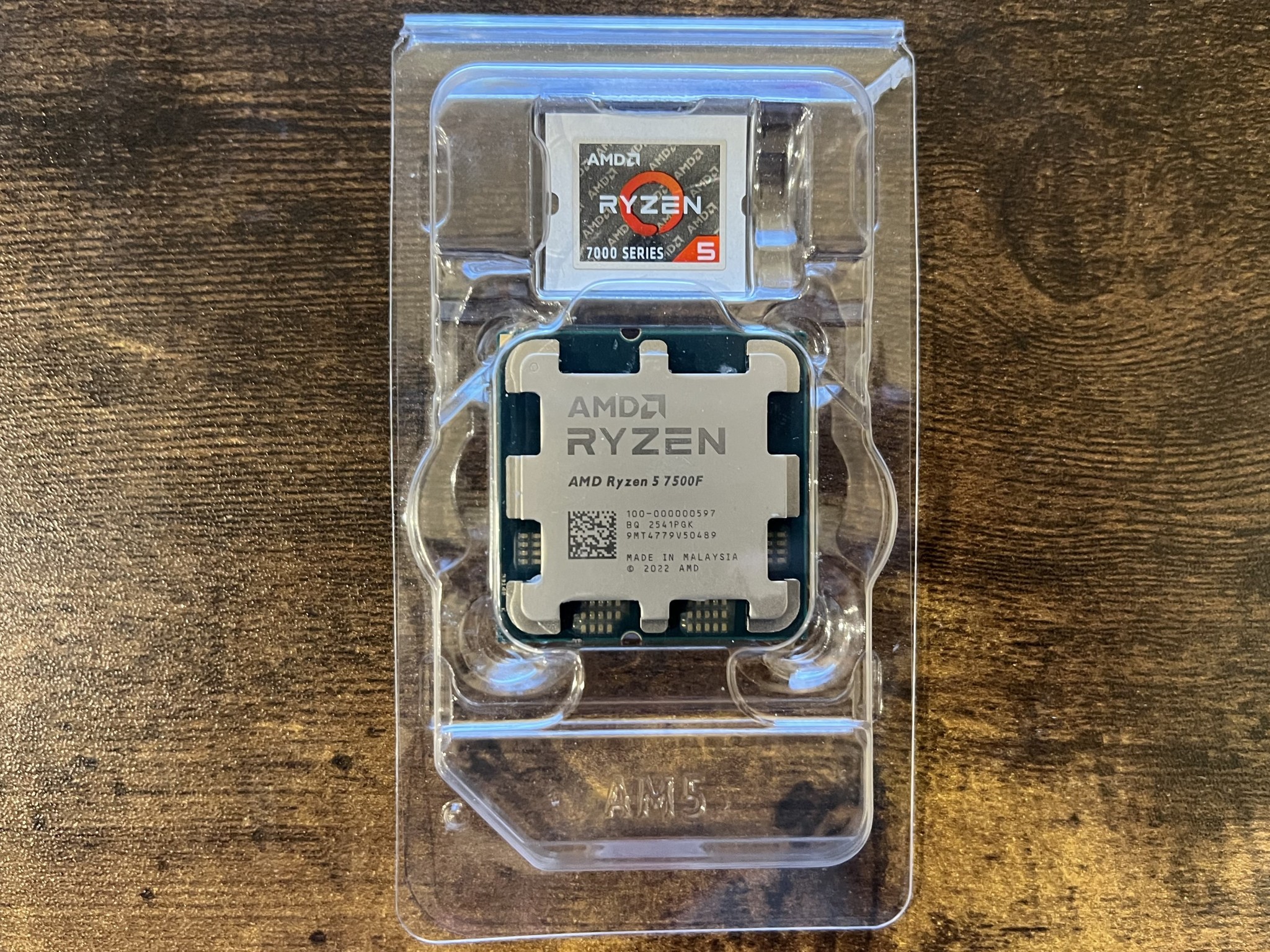 AMD Ryzen 5 7500F 6 Cores, 12 Threads