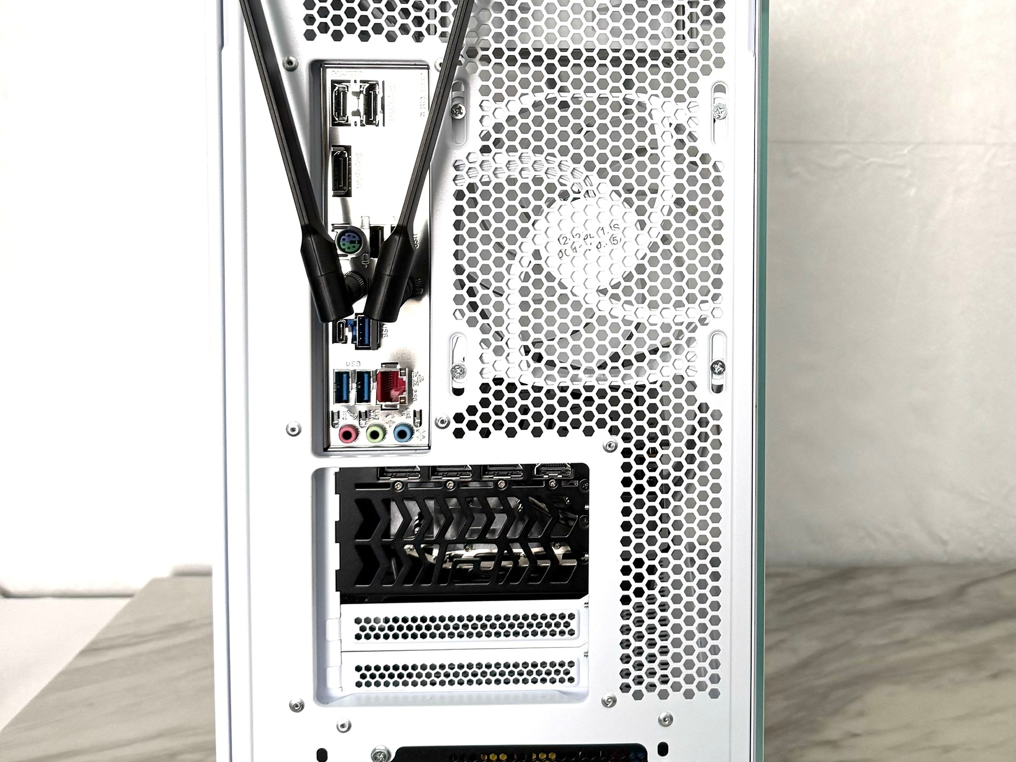 ⬜️⚫️Ultimate 4K/1440p Gaming workstation◻️Rx 7900 XTX◻️Ryzen 7 8700F ◻️W11 pro◻️32gb Ram◽️1Tb ⚫️⬜️