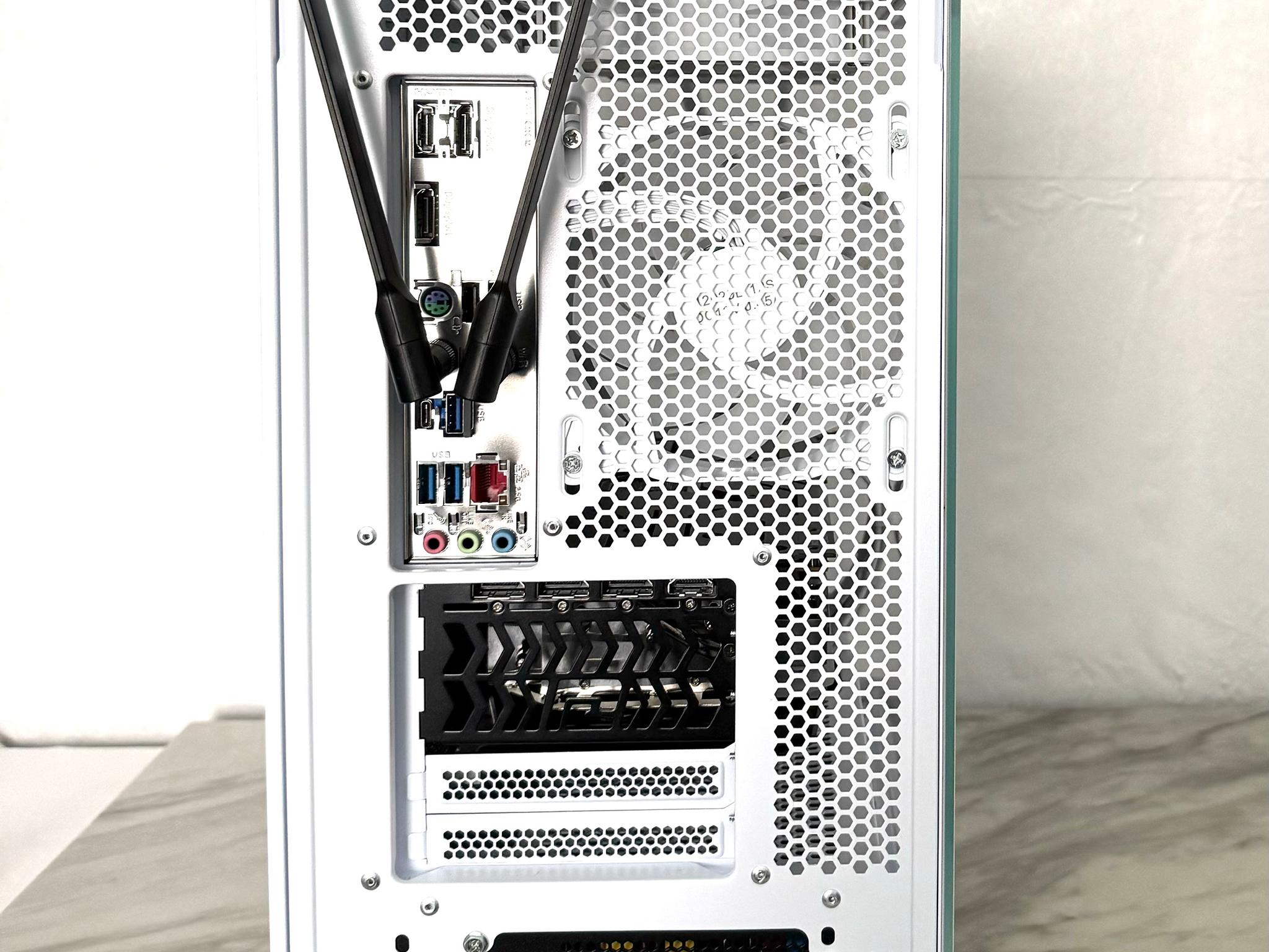 ⬜️⚫️Ultimate 4K/1440p Gaming workstation◻️Rx 7900 XTX◻️Ryzen 7 8700F ◻️W11 pro◻️32gb Ram◽️1Tb ⚫️⬜️