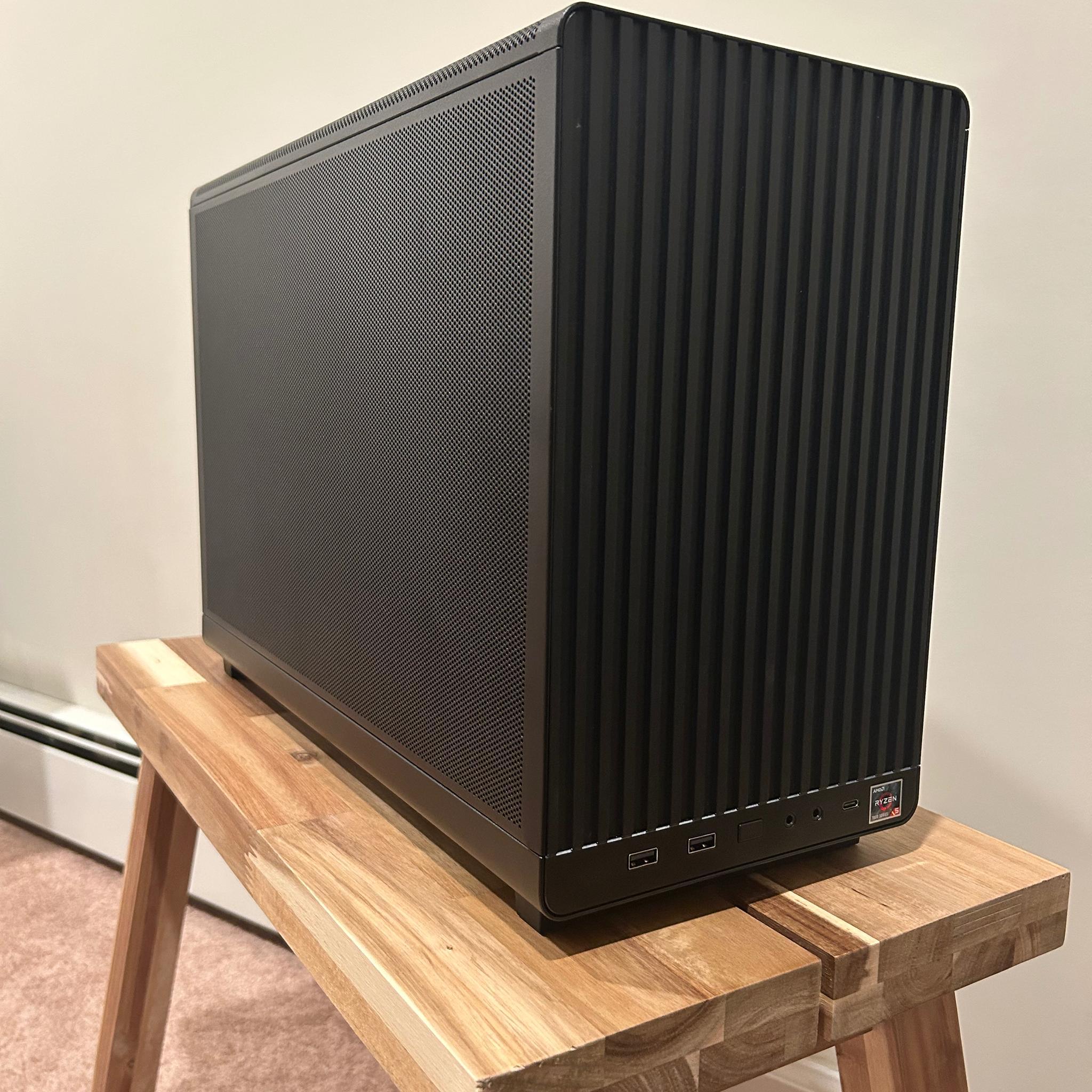 𝙉𝙞𝙣𝙟𝙖 - Small 1440p Silent Monster - 7600X/7800 XT/32 GB DDR5/1 TB SSD/W11 Pro