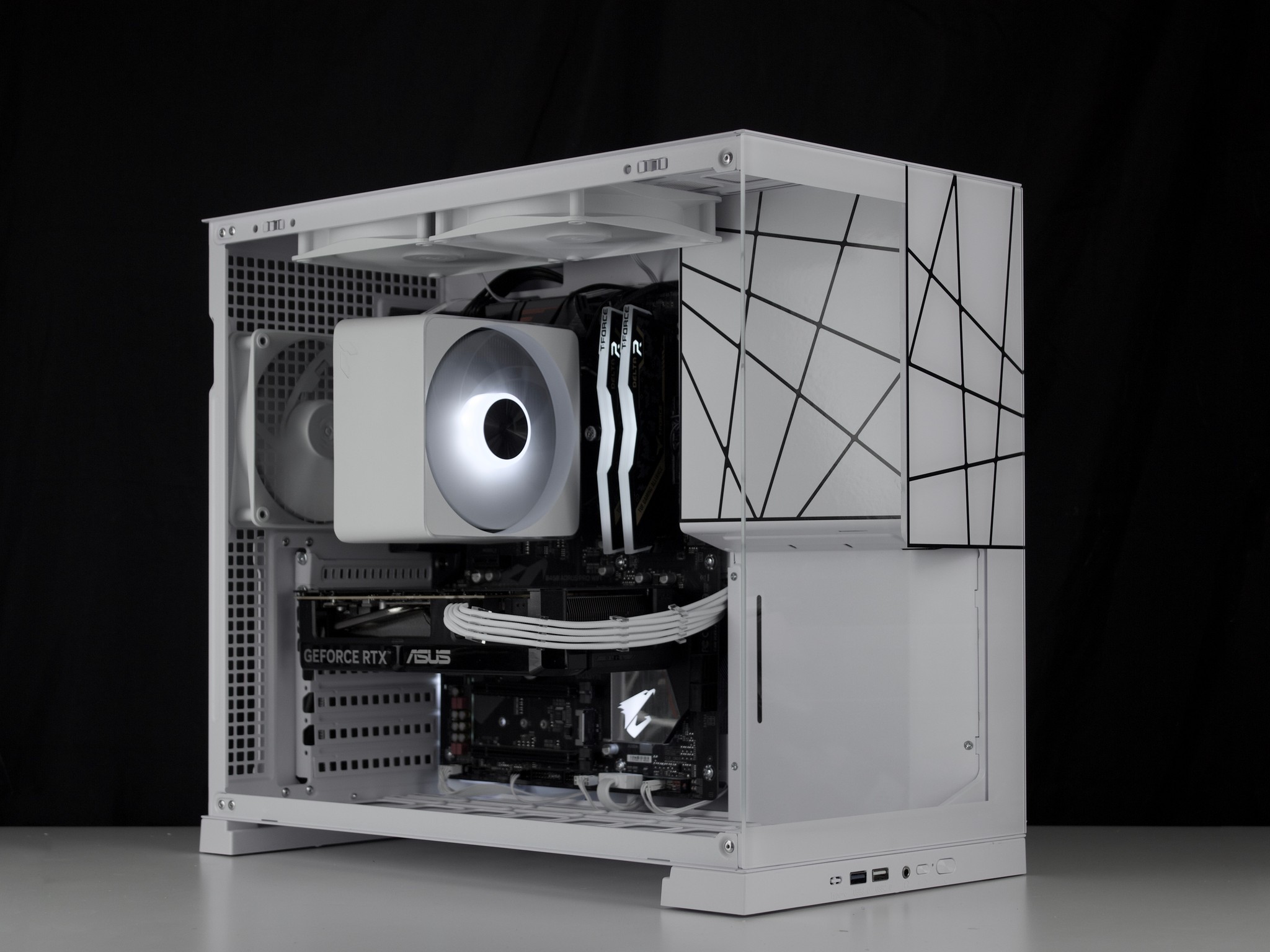 🧊❄️🧊 White Gaming PC – RTX 5060, Ryzen 5 5600X, 16GB RAM, 1TB SSD - WiFi, BlueTooth 🧊❄️🧊