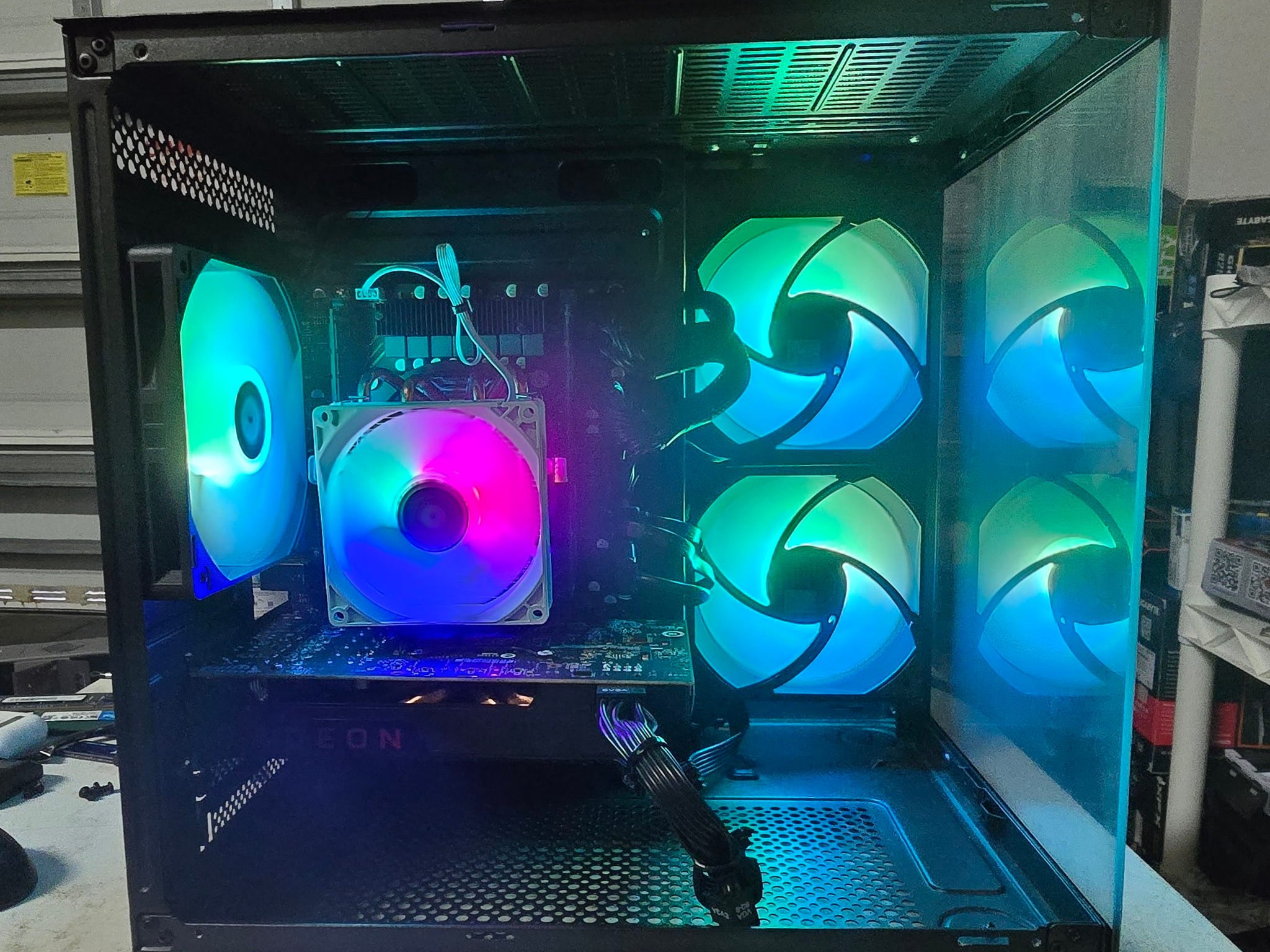 🔥 1080p Gaming PC – RX 580 8GB | 16GB RAM | 6 Core Xeon | 1.2TB SSD + HDD | Clean Fishtank Case