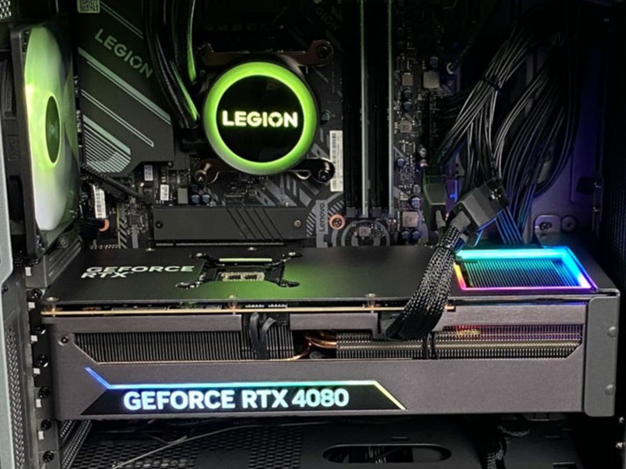 👑THE 4K Gaming King👑 i9 14900KF | RTX 4070 Ti Super | 32GB DDR5 RAM | Liquid Cooled | WiFi