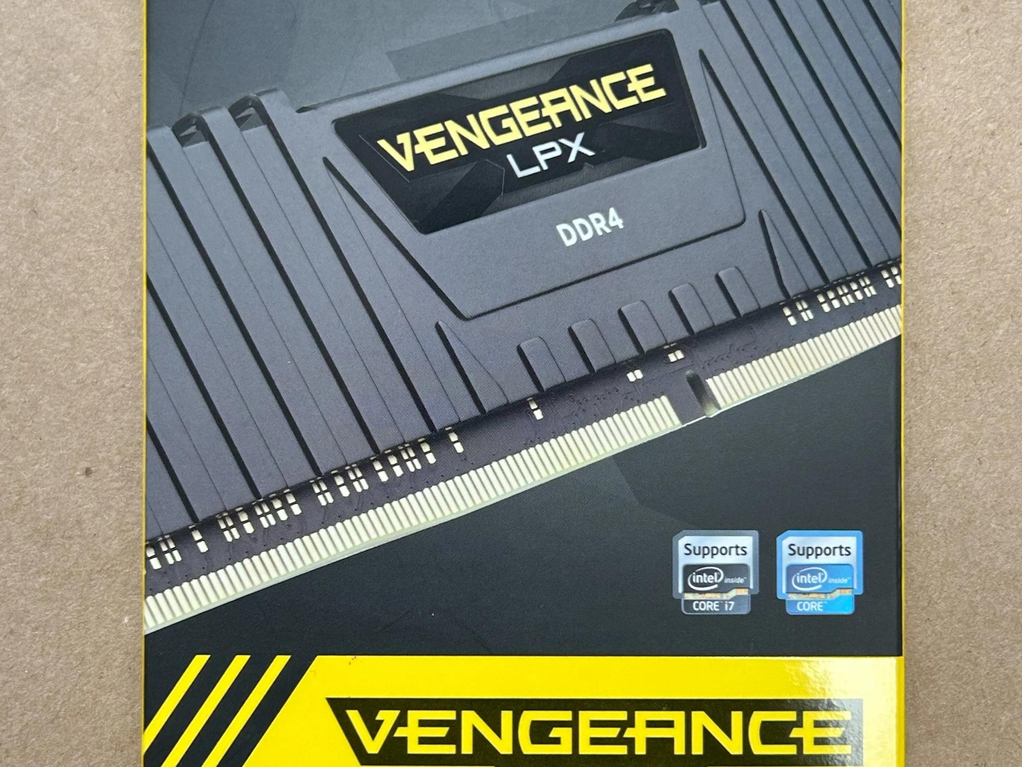 Corsair Vengeance LPX 16 GB (2 x 8 GB) DDR4-3000 CL15 Memory