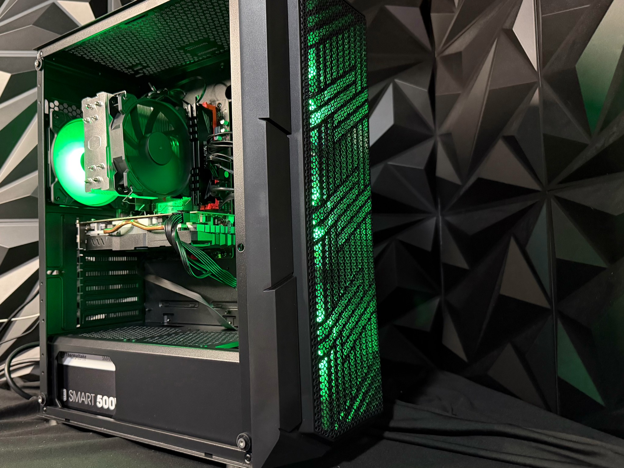 🔥 💸 Budget Baddie 💸 🔥 Ryzen5 3600| RX 580 8 GB | 16 GB DDR4|512 GB NVMe