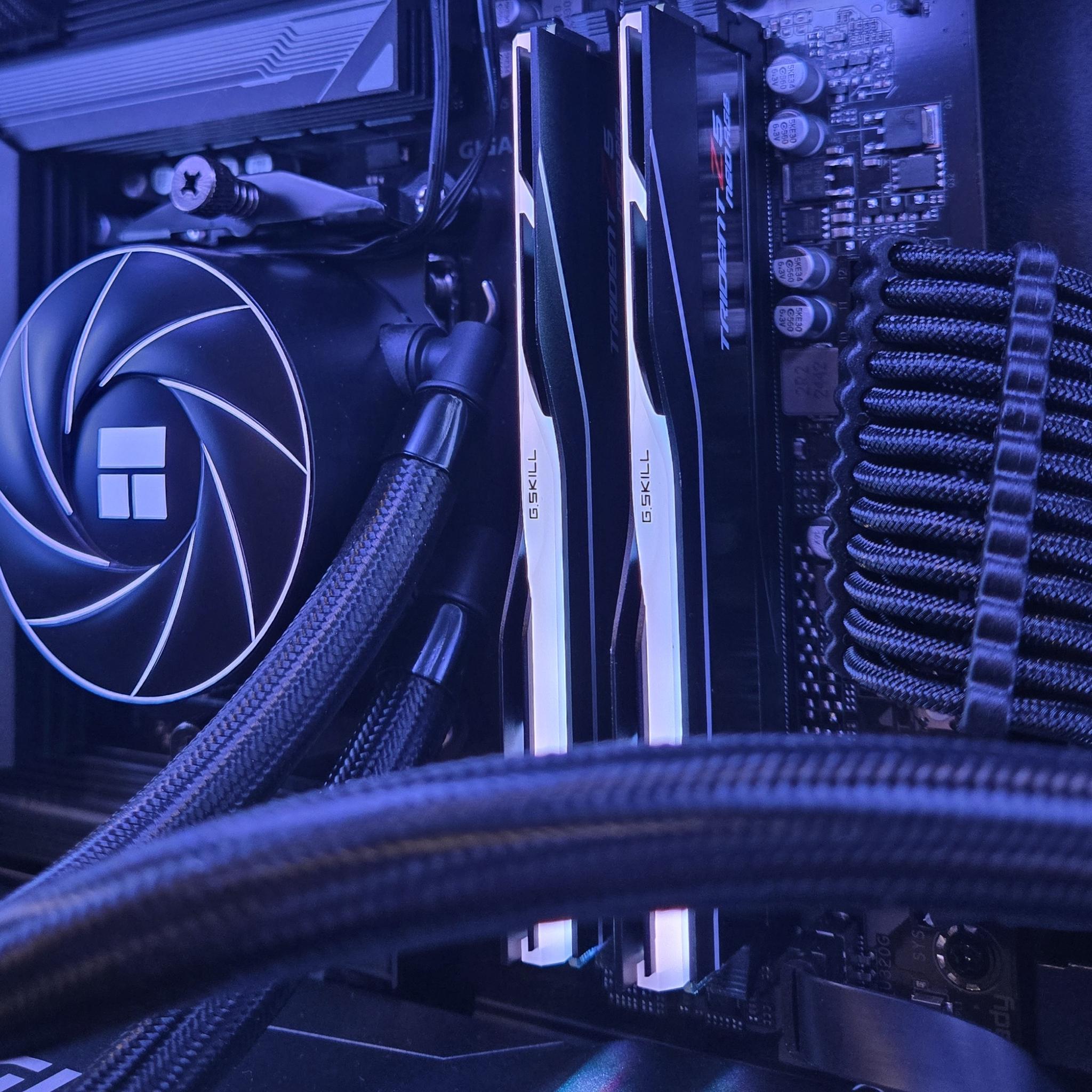 🖥️ Ryzen 5 7600X | RTX 3080 10GB | 1TB NVME | 32GB DDR5 | Wifi/Bluetooth | Windows 11 🖥️