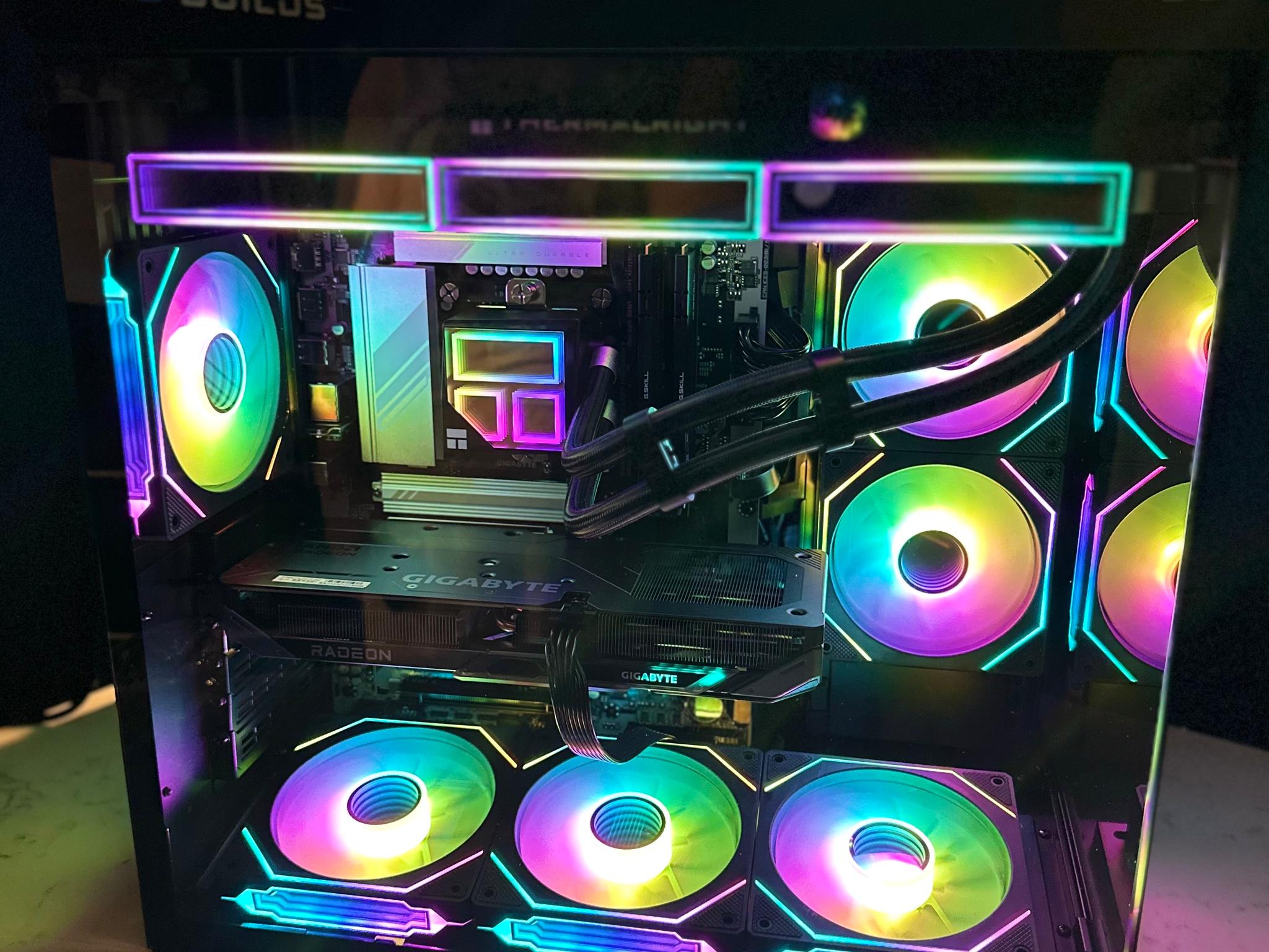 Intel Core Ultra 5 250K Plus - RX 9060 XT 16GB - Mid Tower Gaming PC, 1TB M.2, 512GB M.2, 4TB SATA