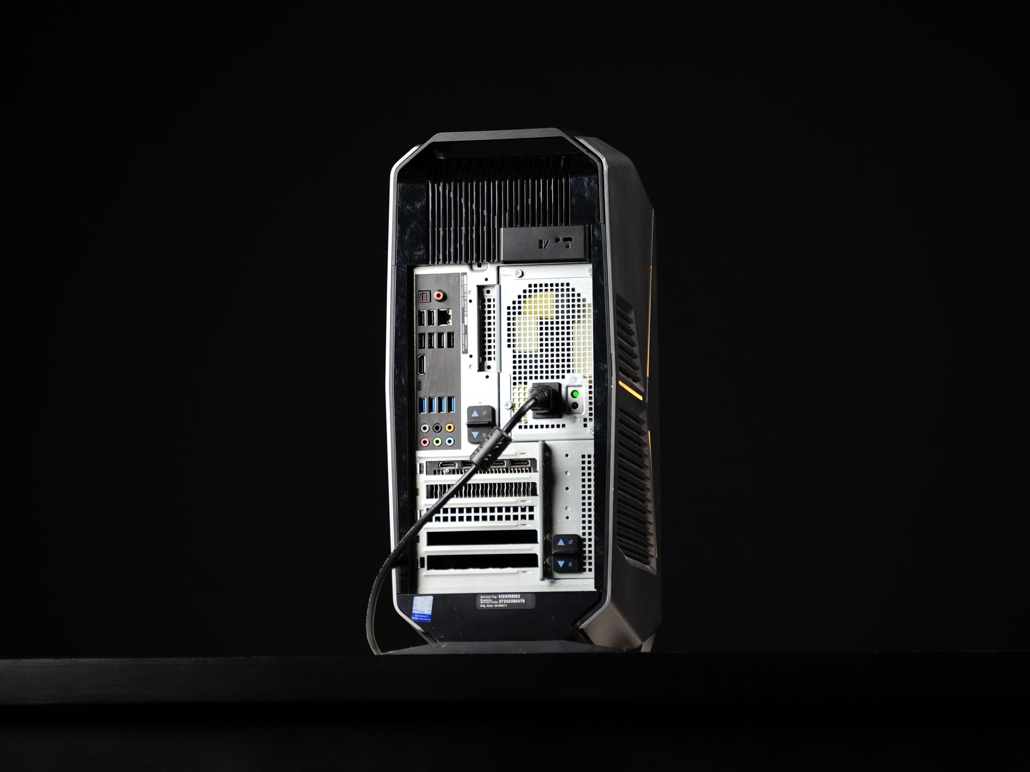 \ NA-10 / GTX 1080 Intel Core i7 8700 .5TB Windows 11 16GB Gaming PC