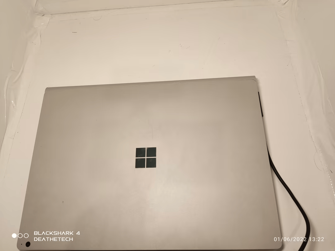 Microsoft Surface Book 3 15" i7 1065G7, 16GB Ram, 256GB SSD, 1660Ti