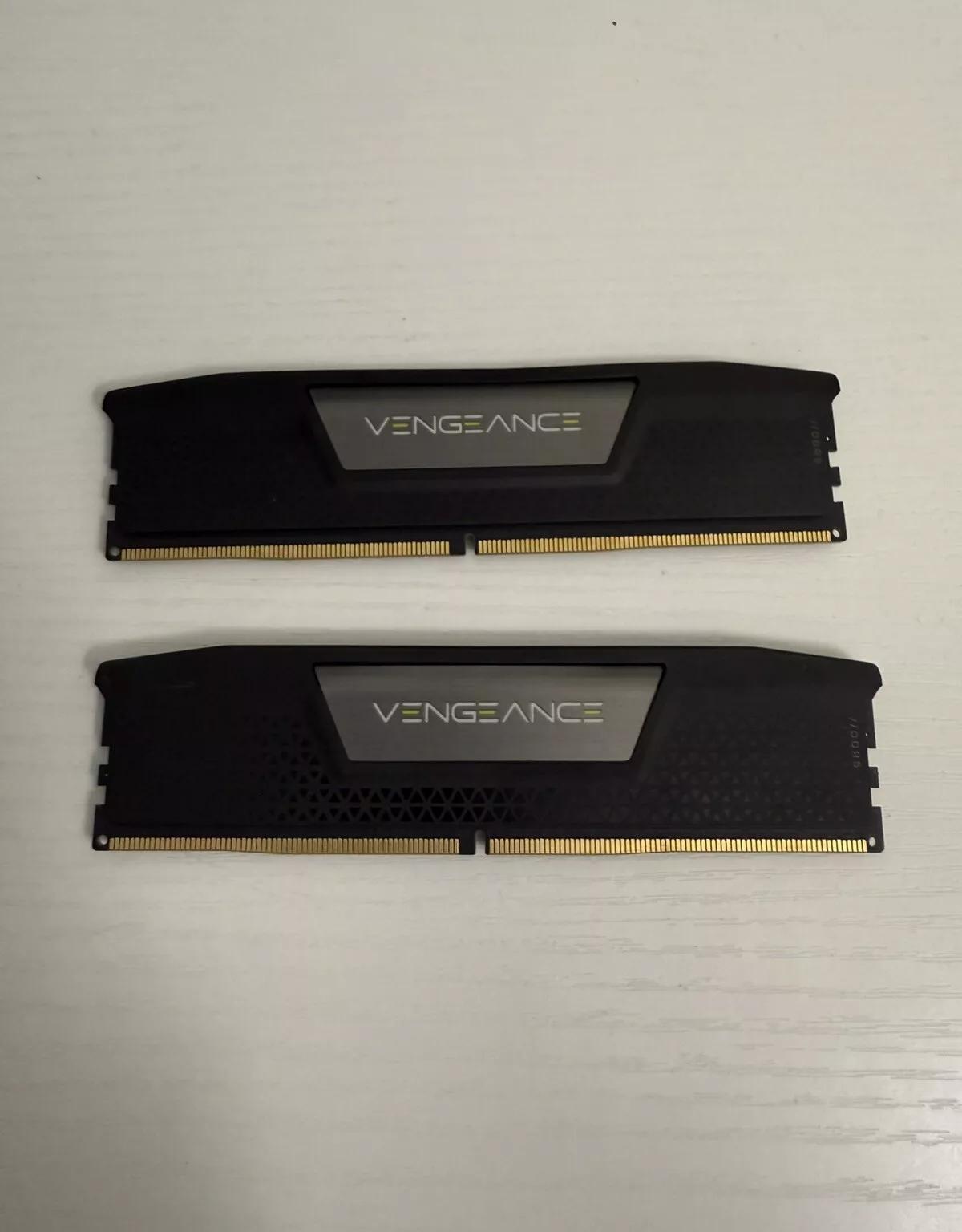 Corsair VENGEANCE 32GB (2x16GB) DDR5-5200 CL40 40-40-40-77 Intel XMP / AMD Expo