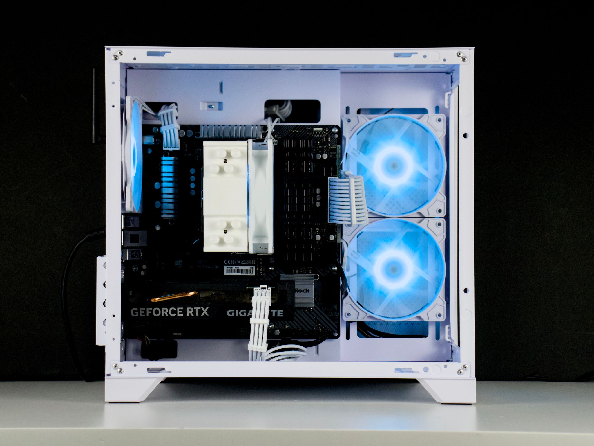 🧊❄️🧊 White Gaming PC – RTX 4060 , Ryzen 5 3600, 32GB RAM, 1TB SSD - WiFi, BlueTooth 🧊❄️🧊