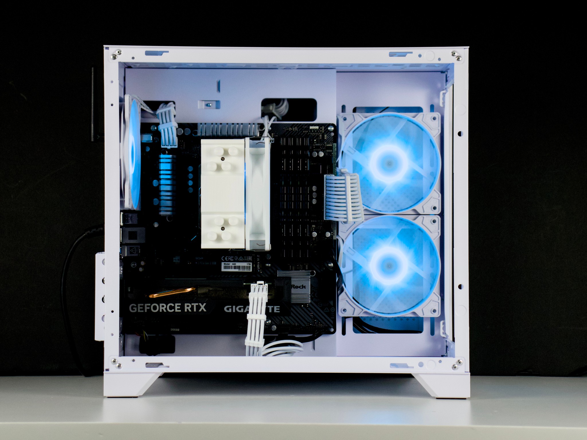🧊❄️🧊 White Gaming PC – RTX 4060 , Ryzen 5 3600, 32GB RAM, 1TB SSD - WiFi, BlueTooth 🧊❄️🧊