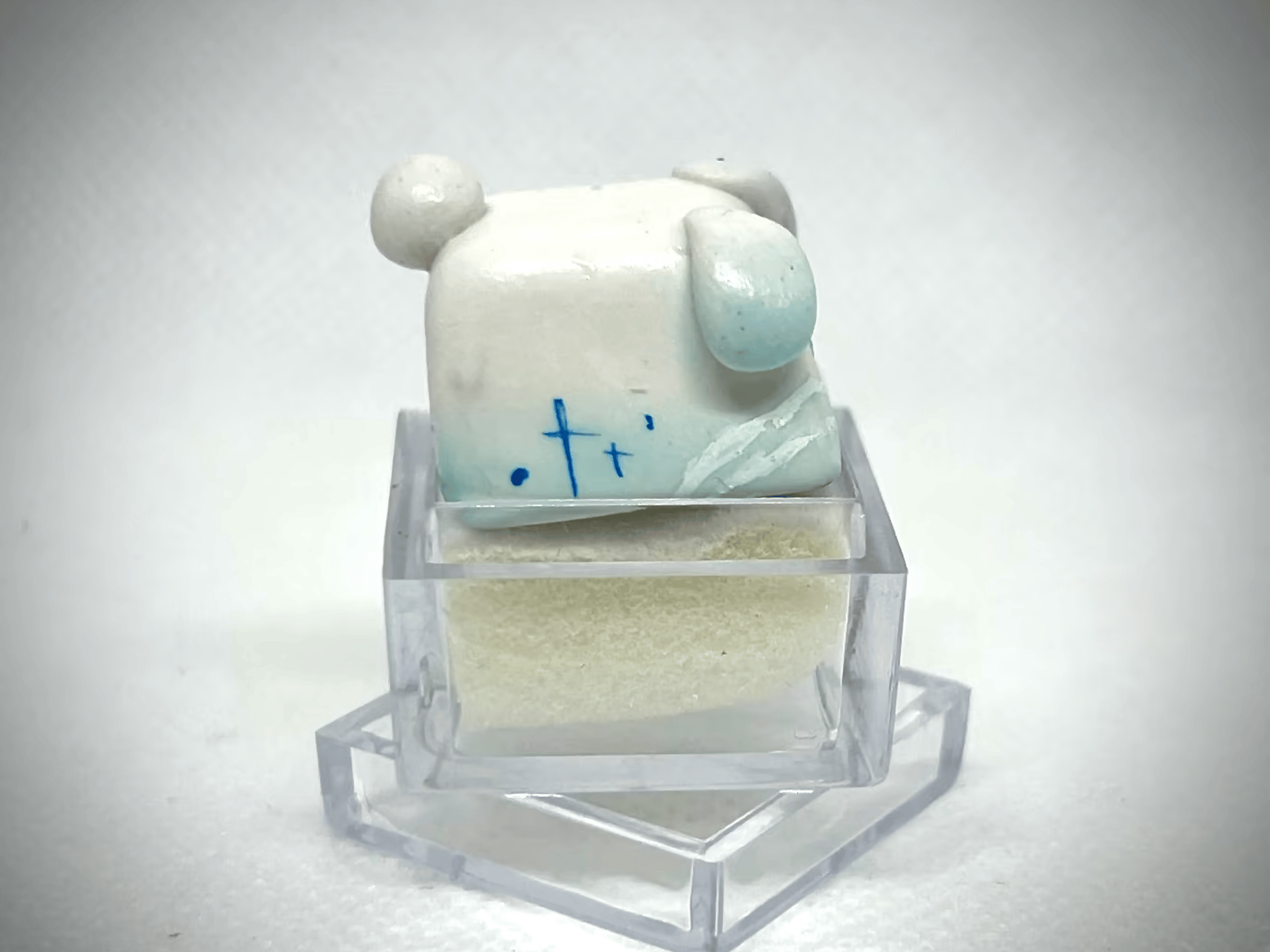 DOLLAR KEYCAPS!! *Snow Poof*