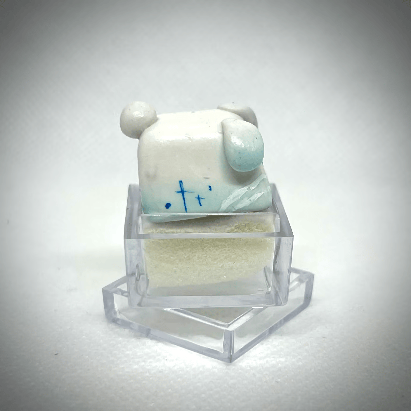 DOLLAR KEYCAPS!! *Snow Poof*