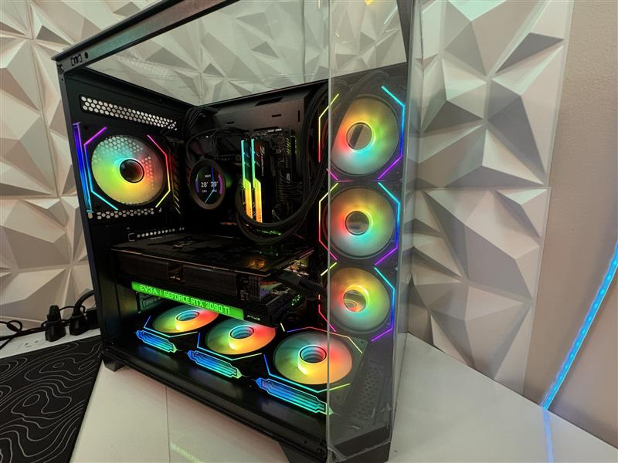 Pure Aesthetic Gaming PC | i9-12900K | RTX 3090 Ti 24GB | 32GB RAM | 1TB SSD