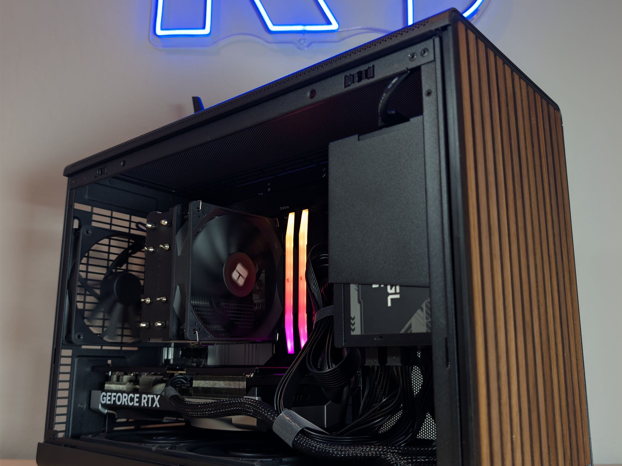 RTX 5070 // Ryzen 9600x // 32GB DDR5 // 1TB Gen4 NVMe // WiFi