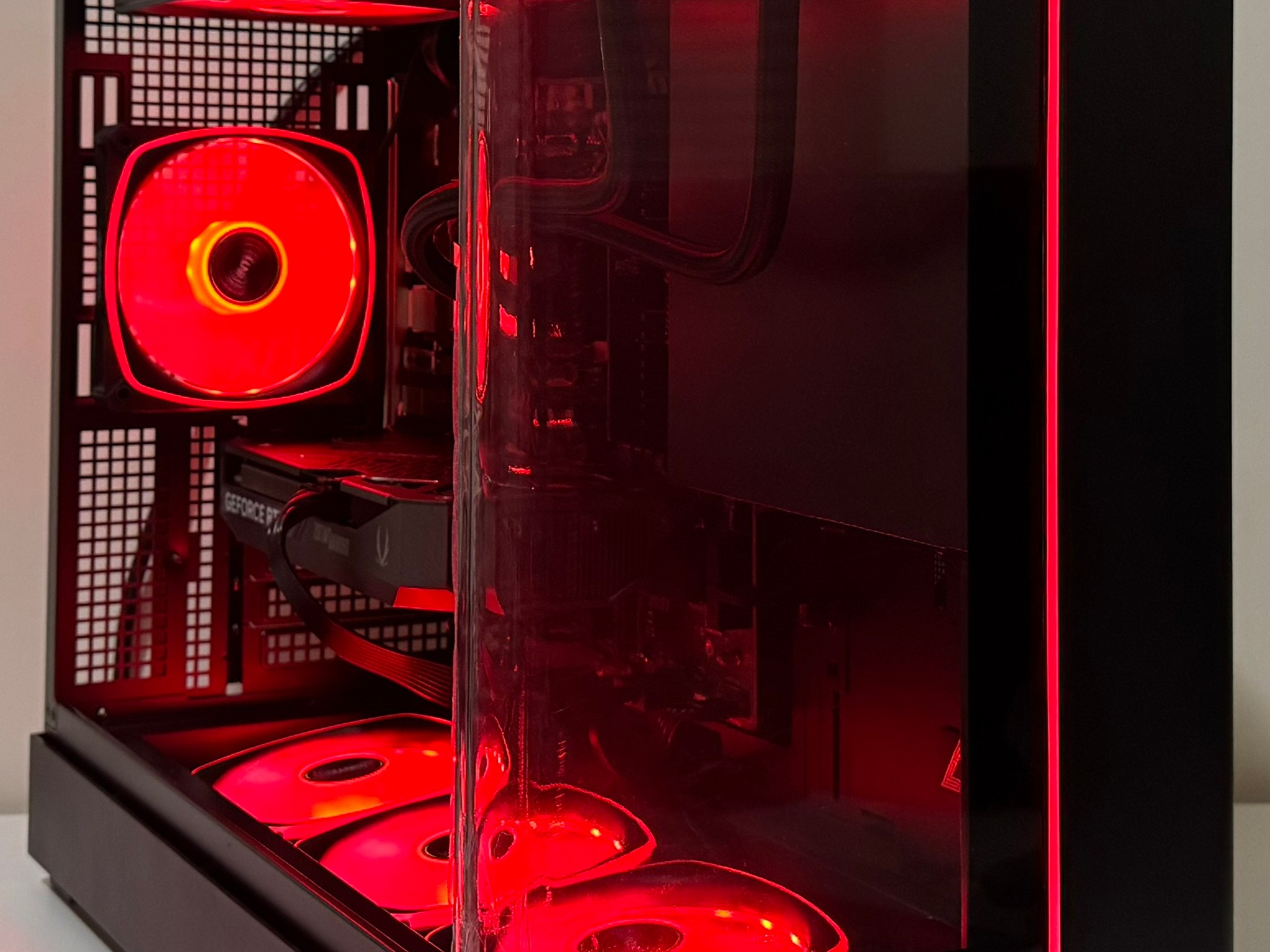 AMD X3D Ryzen 7 7700X3D 32GB DDR5 RAM GeForce RTX 5060 Ti 1TB Gen5 NVMe SSD 850W Gold Gaming PC