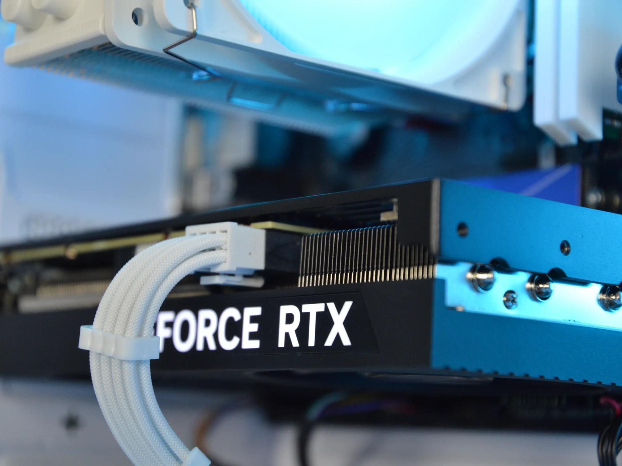 ❄️⬜| RTX 4060 Ti 8GB | RYZEN 5 5600 | 16GB DDR4 RAM | 1TB NVME SSD | Snow Box |